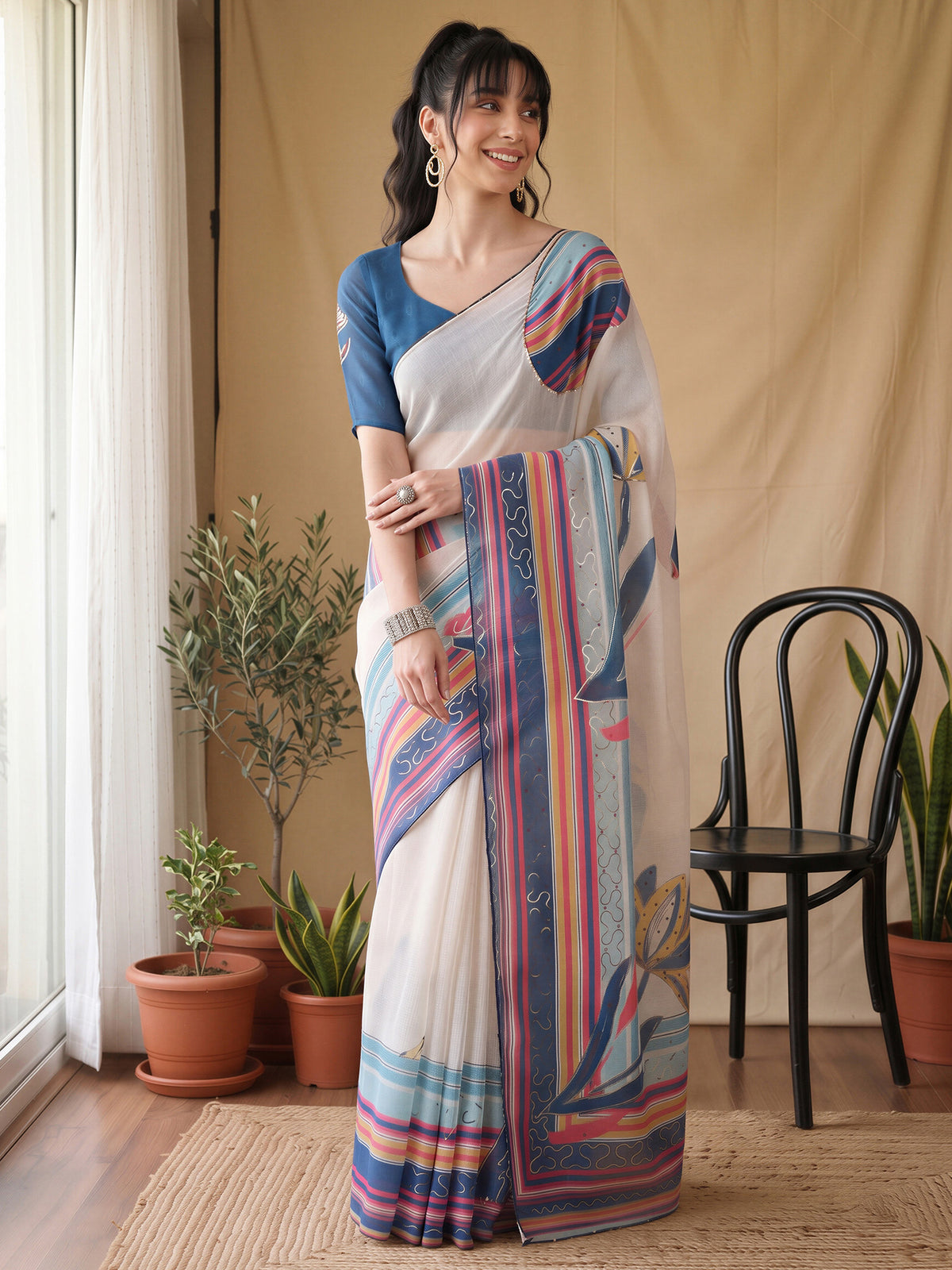 White Organza saree – detail view 3