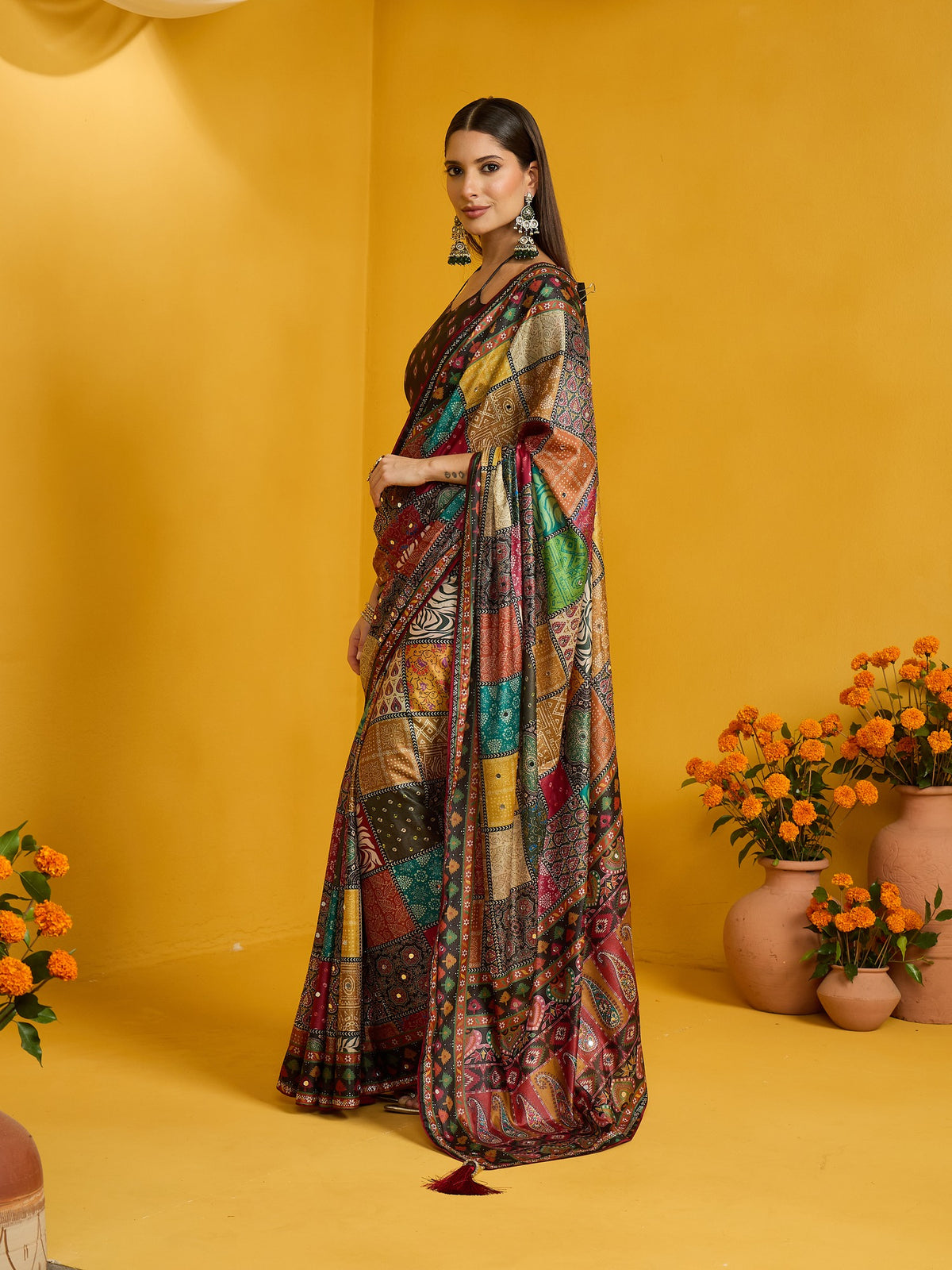 Multicolored Silk Blend saree – detail view 1