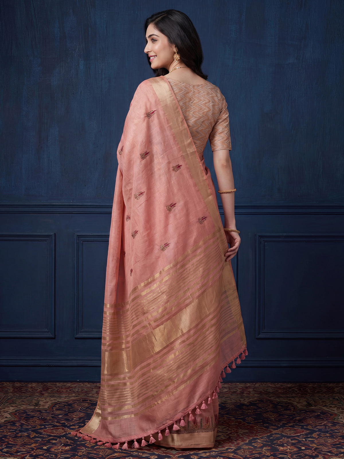 Pink Cotton Linen saree – detail view 1