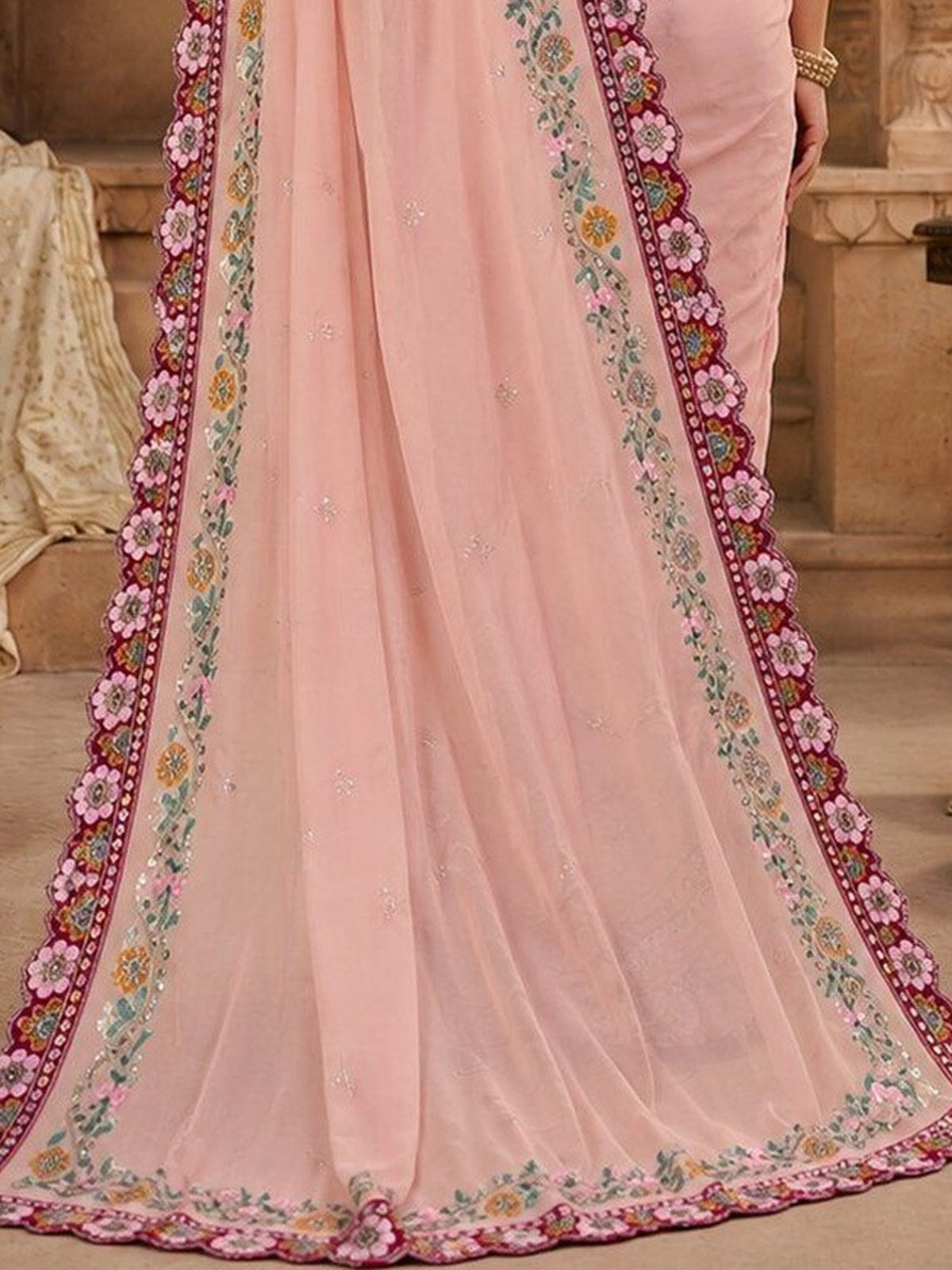Pink Pure Georgette saree – detail view 4