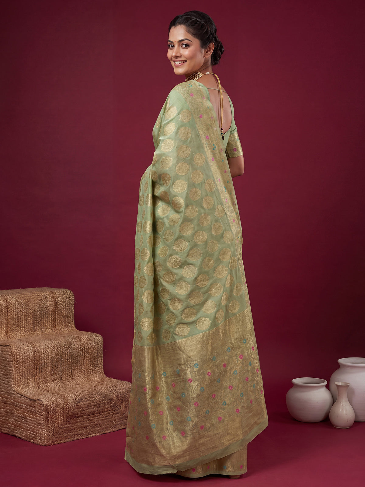 Mint Green Silk Blend saree – detail view 1