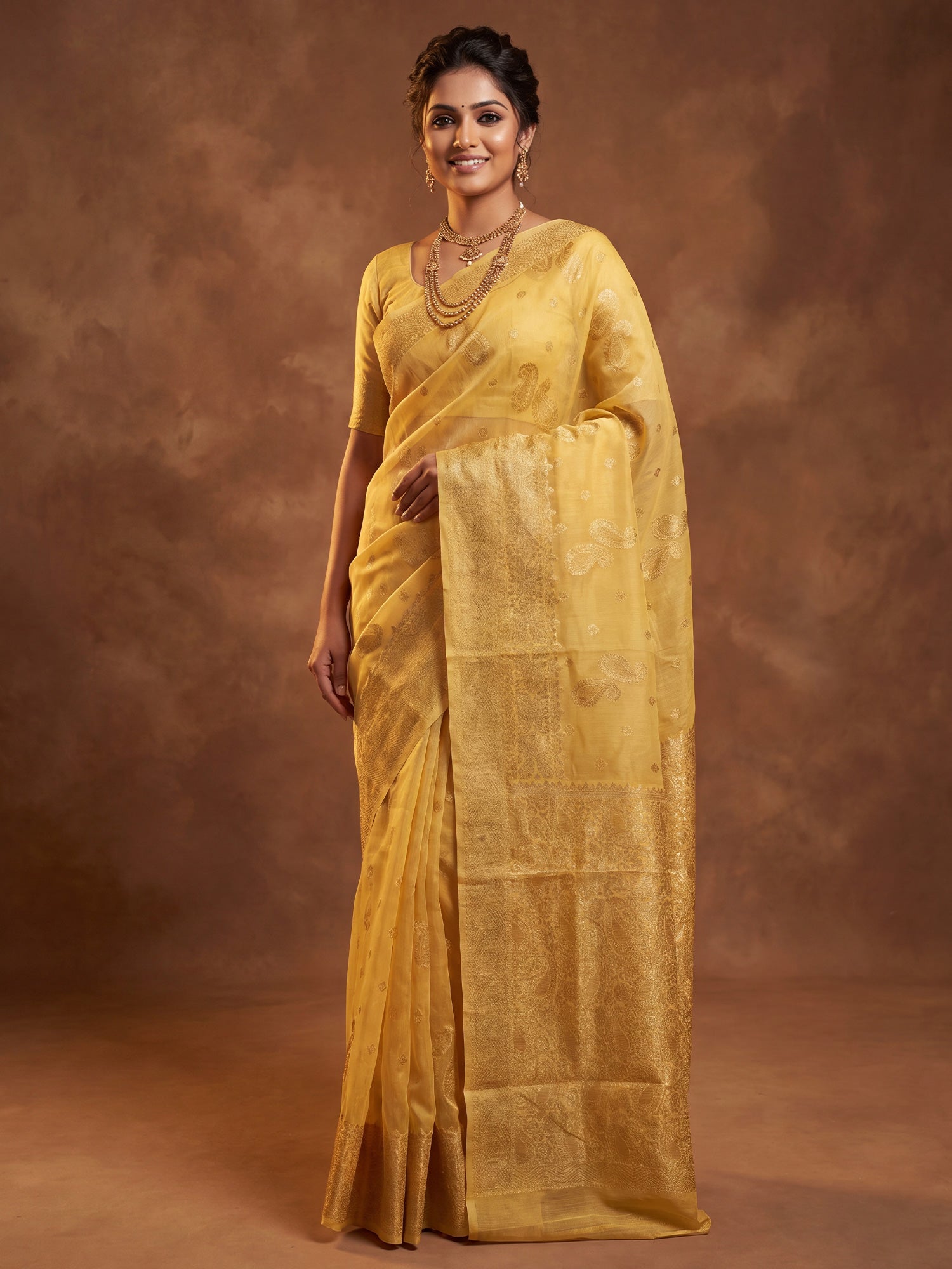 Yellow Silk Blend saree – detail view 2