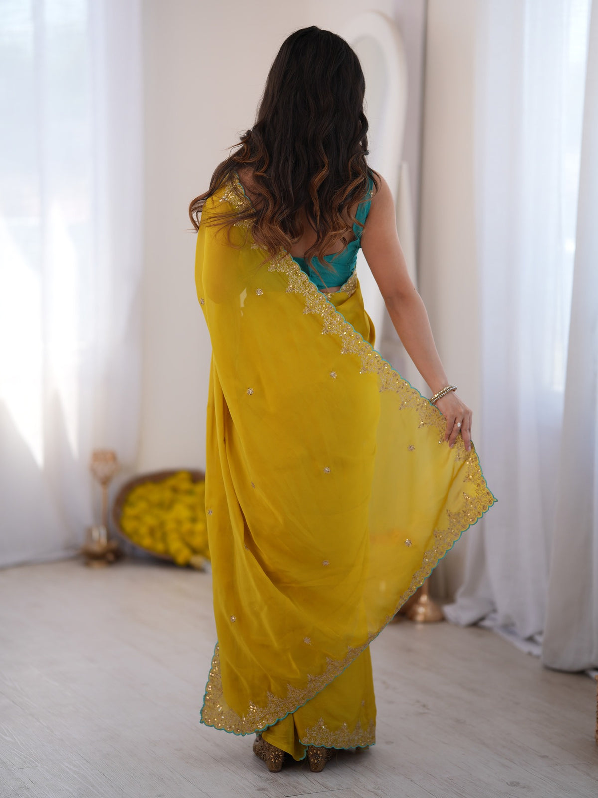 Yellow Georgette saree – detail view 1