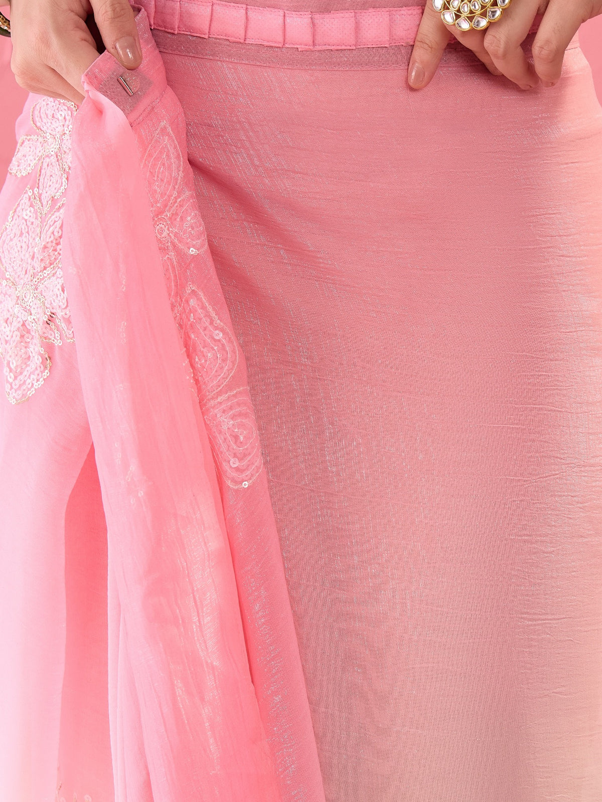 Pink Chiffon saree – detail view 4
