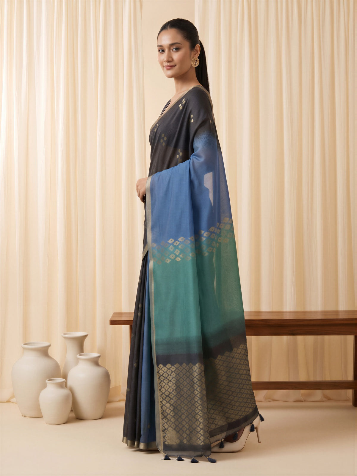 Black Viscose Silk saree – detail view 1
