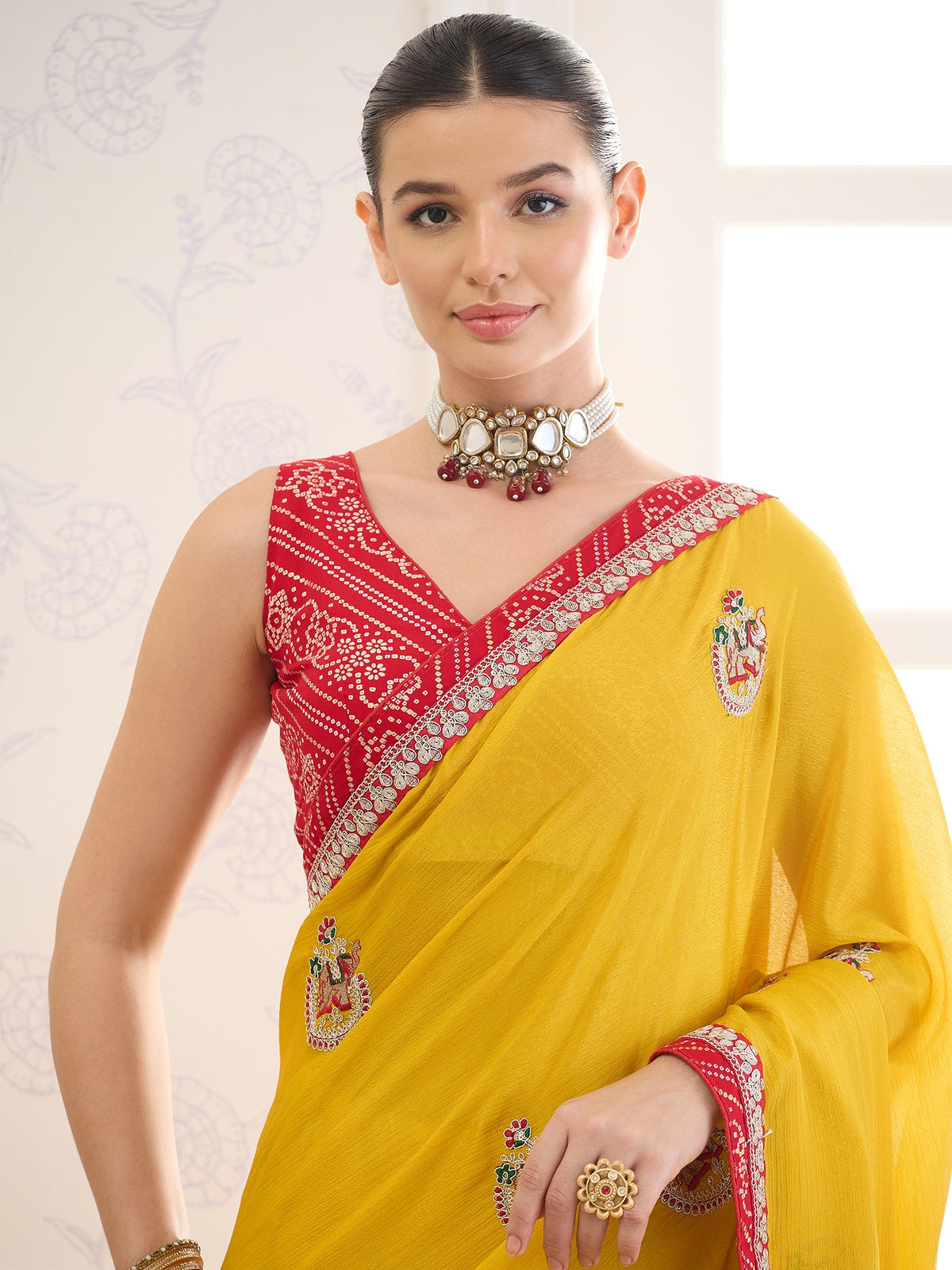 Yellow Chinnon saree – detail view 5