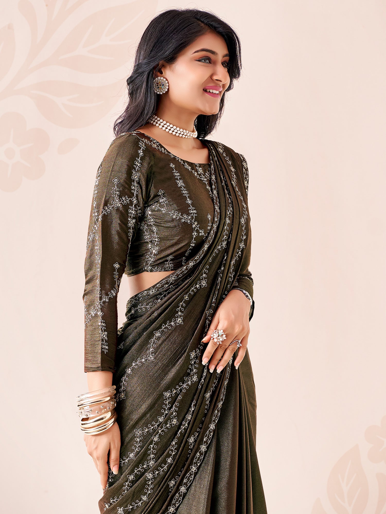 Dark Green Chiffon saree – detail view 3