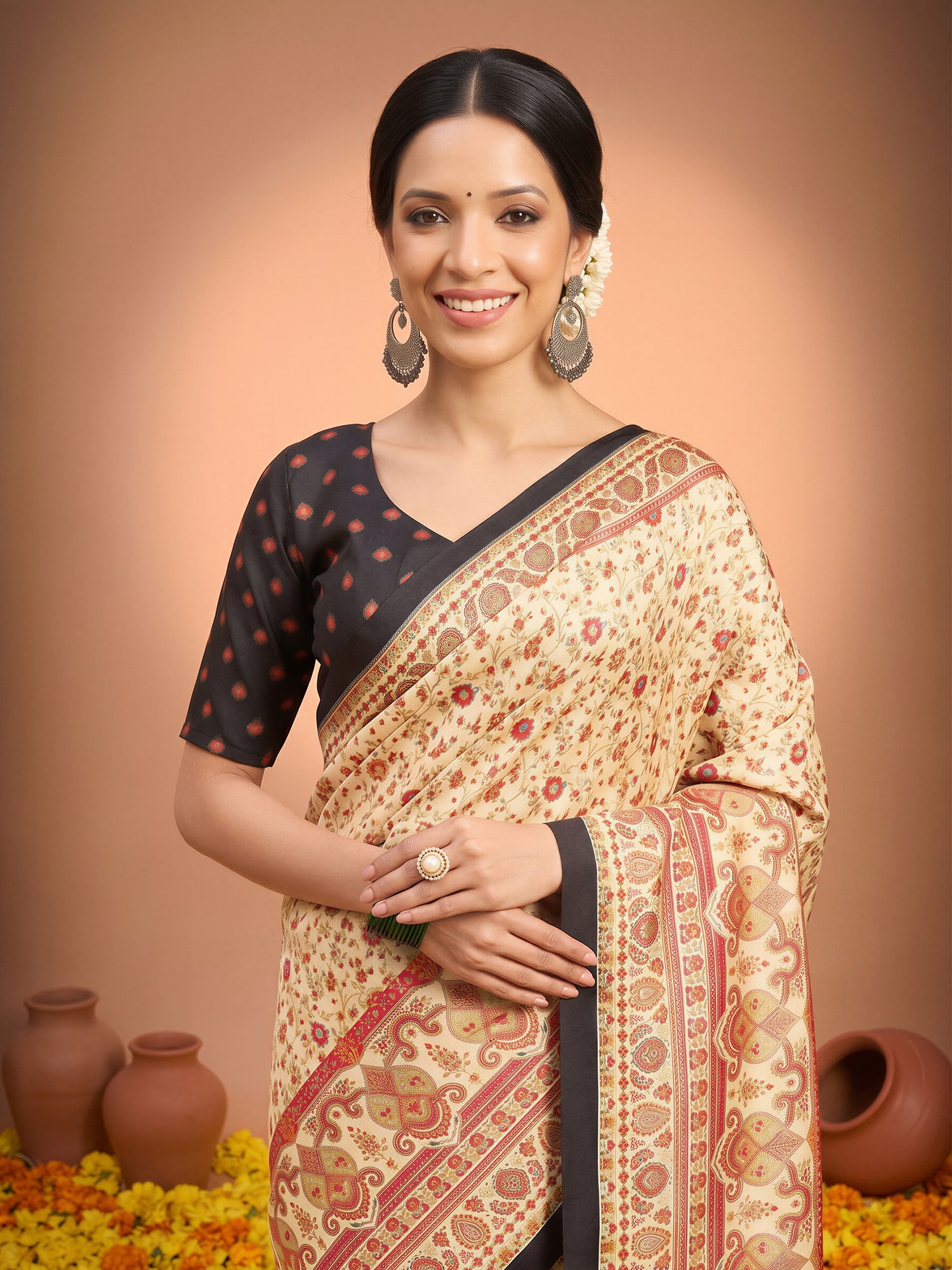 Cream Silk Blend saree – detail view 4