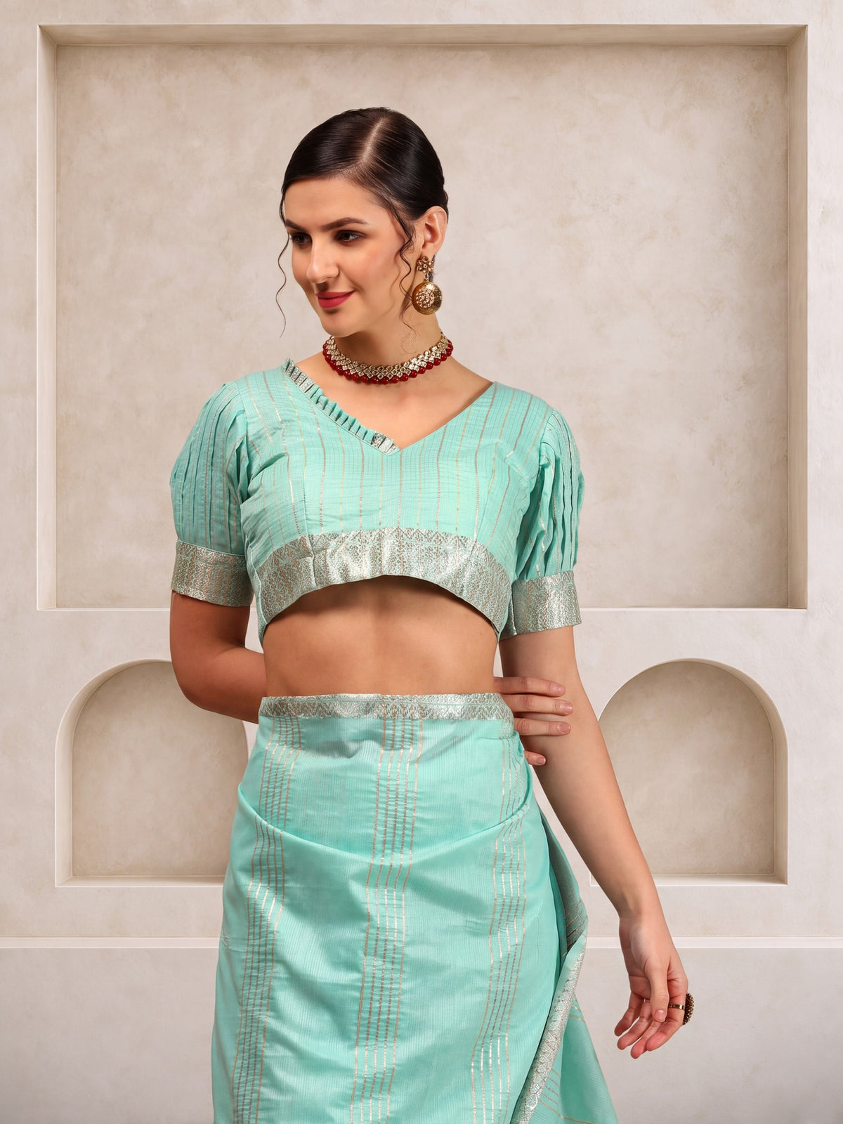 Turquoise Linen saree – detail view 3