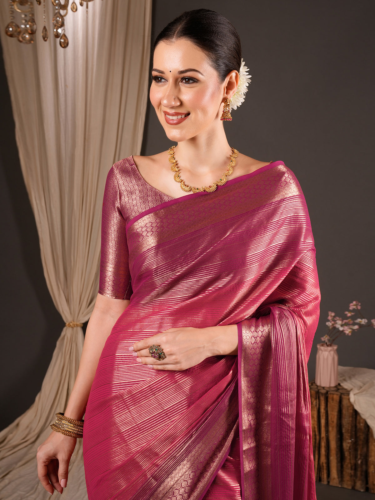 Magenta Viscose Silk saree – detail view 3
