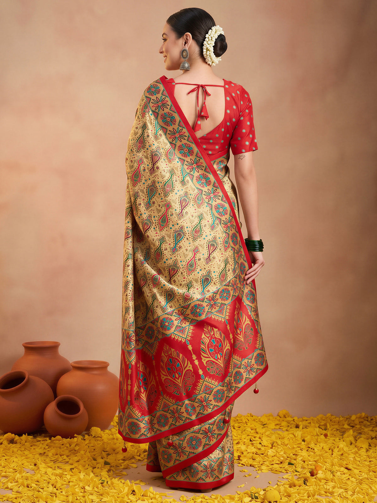 Red Silk Blend saree – detail view 1
