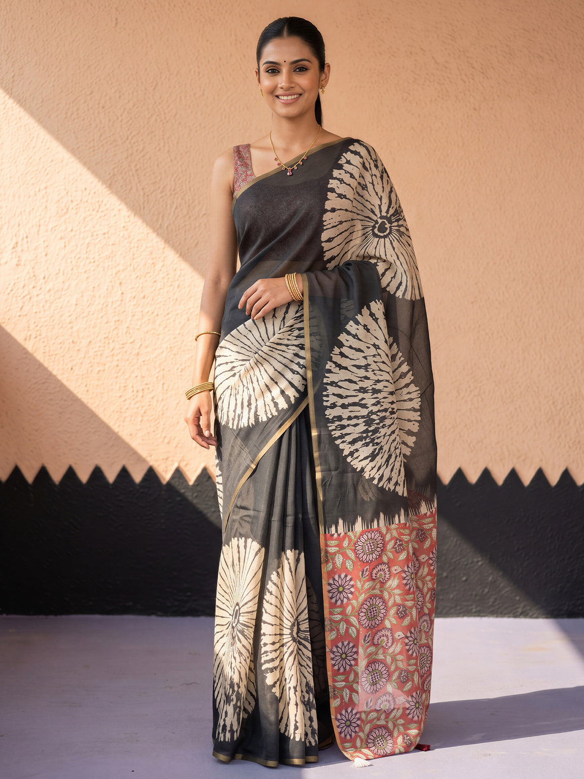 Black Cotton Blend saree – detail view 3