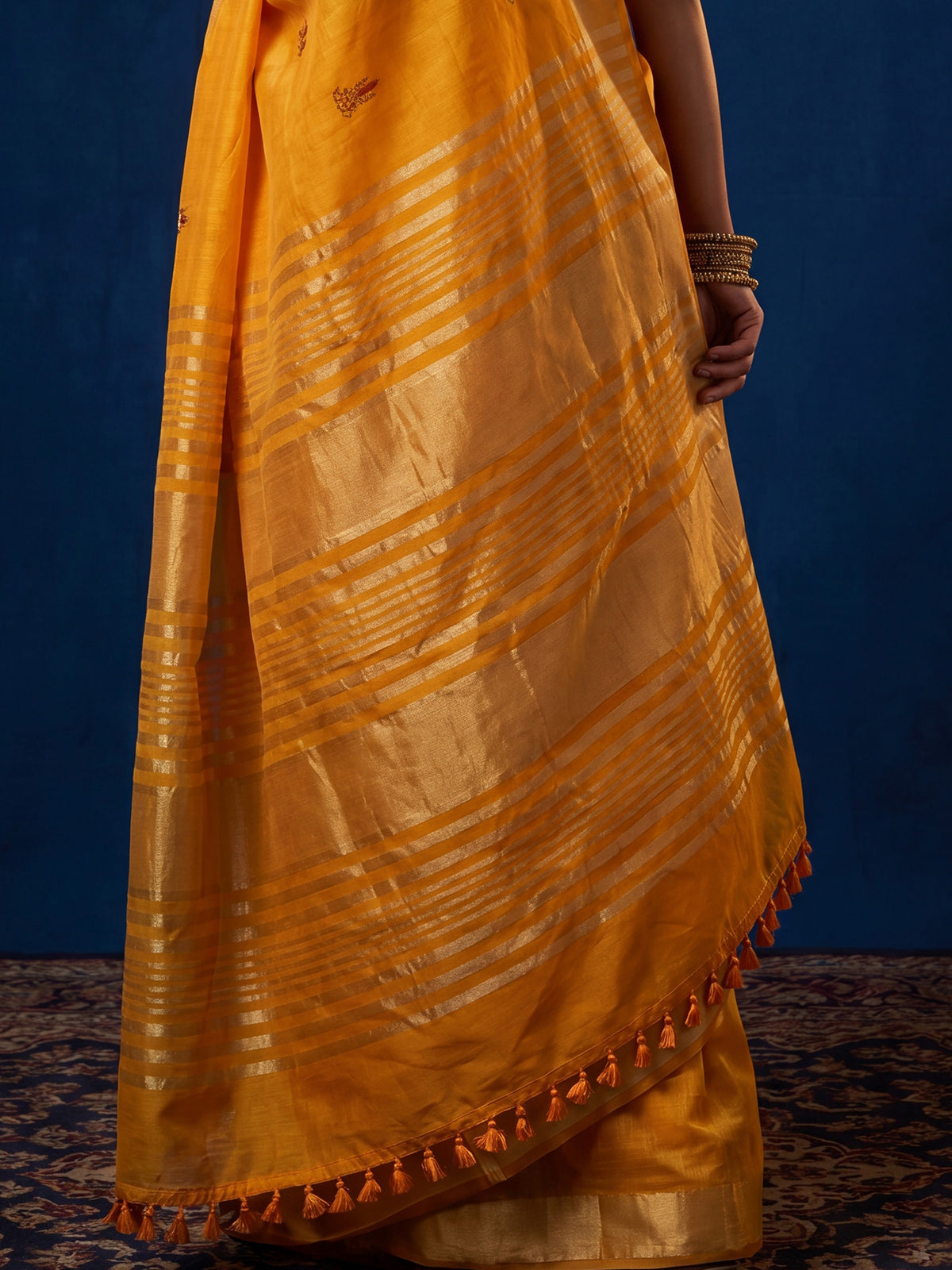Mustard Cotton Linen saree – detail view 5