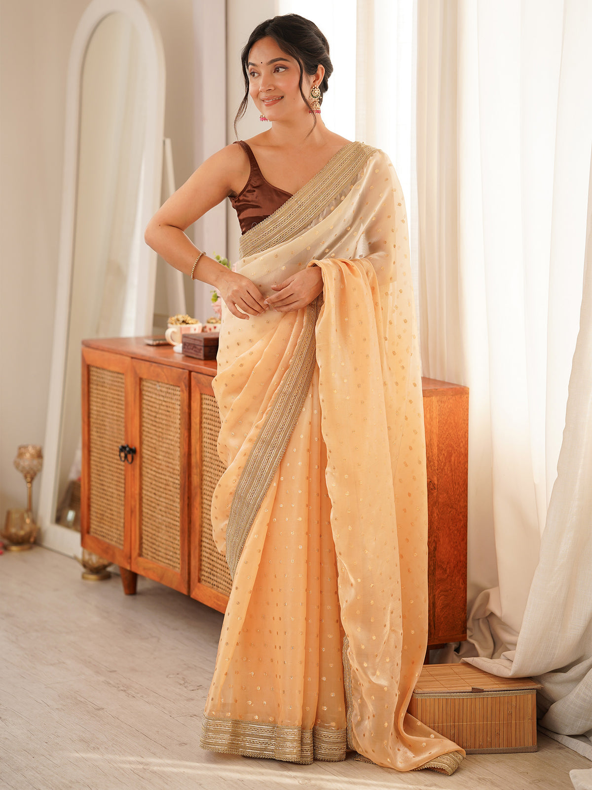 Yellow Silk Blend saree – detail view 1