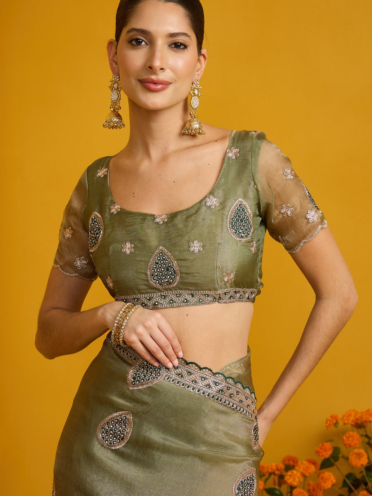 Olive Organza saree – detail view 5