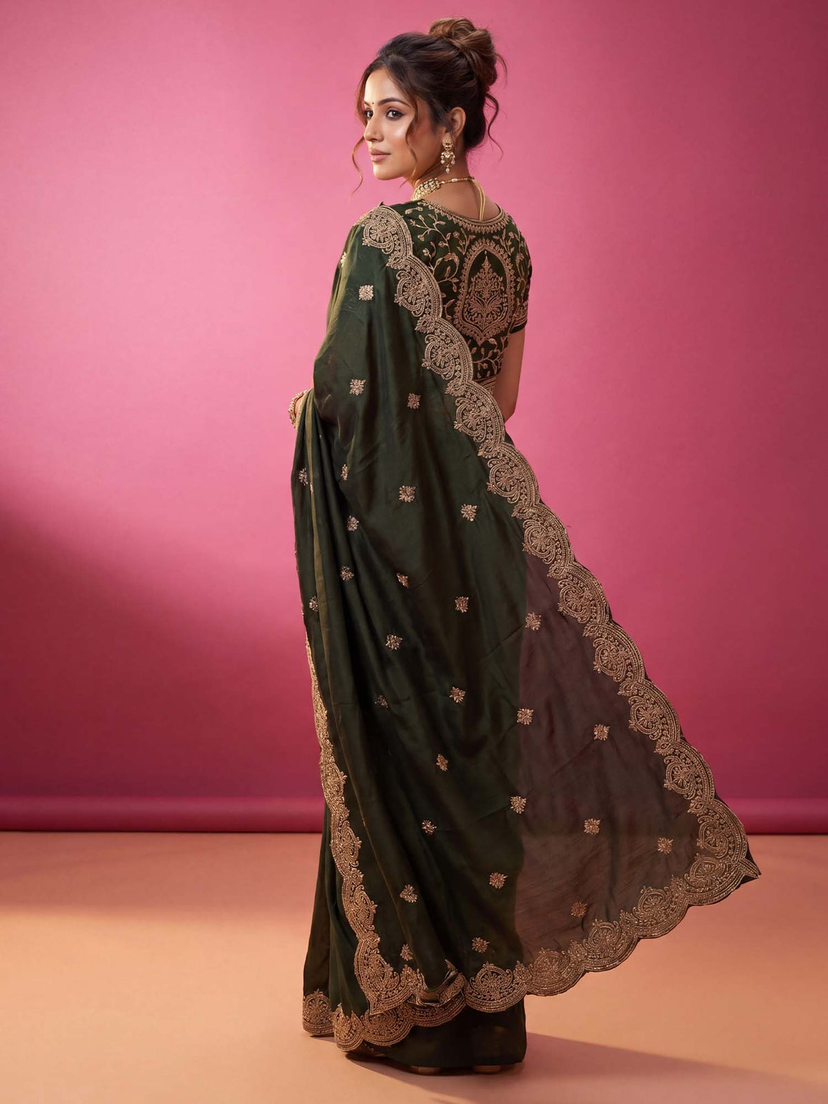 Olive Georgette saree – detail view 1