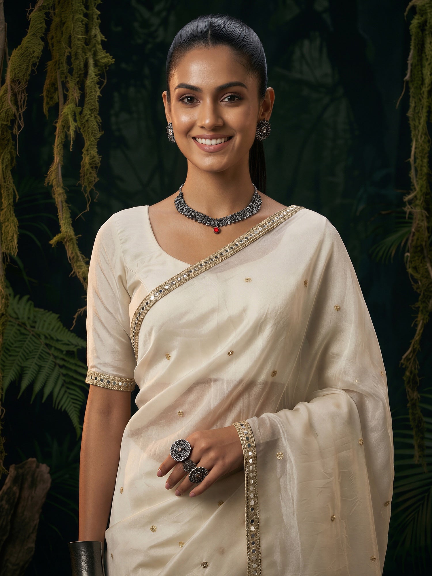 Off White Satin saree – detail view 4