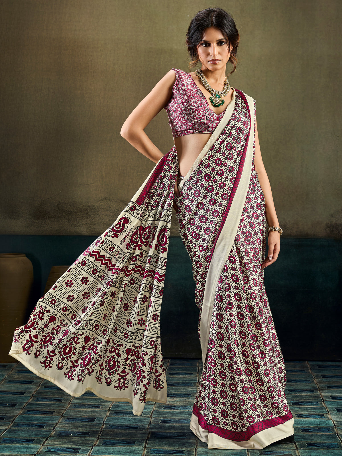 Cream Satin saree – detail view 3