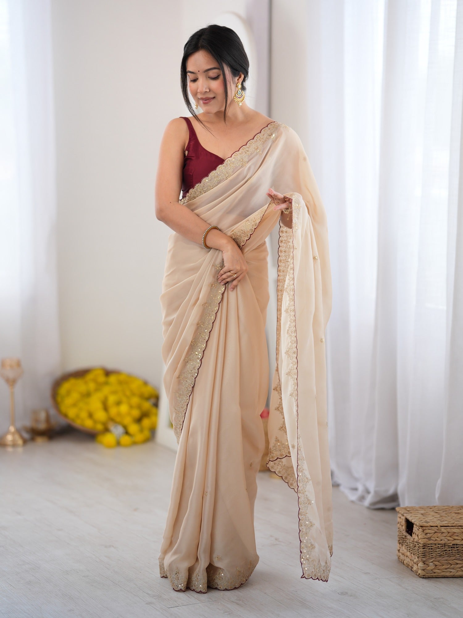 Beige Georgette saree – detail view 1