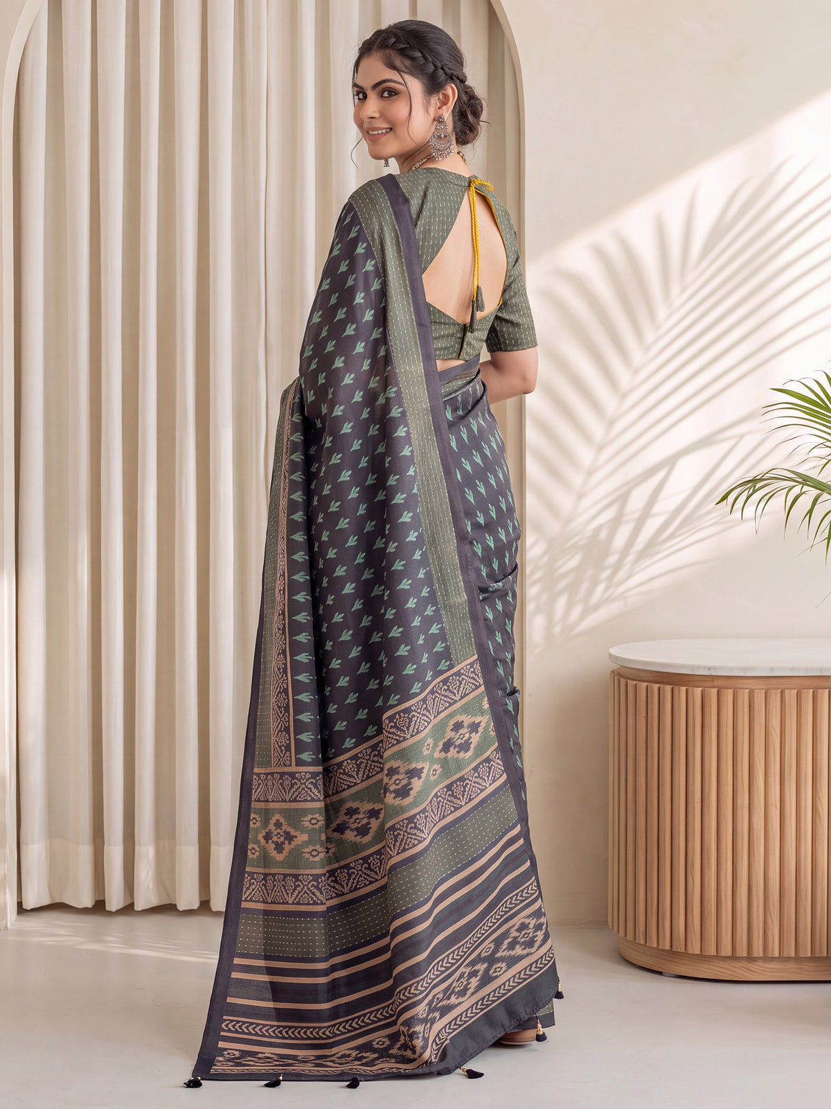 Navy Blue Silk Blend saree – detail view 1