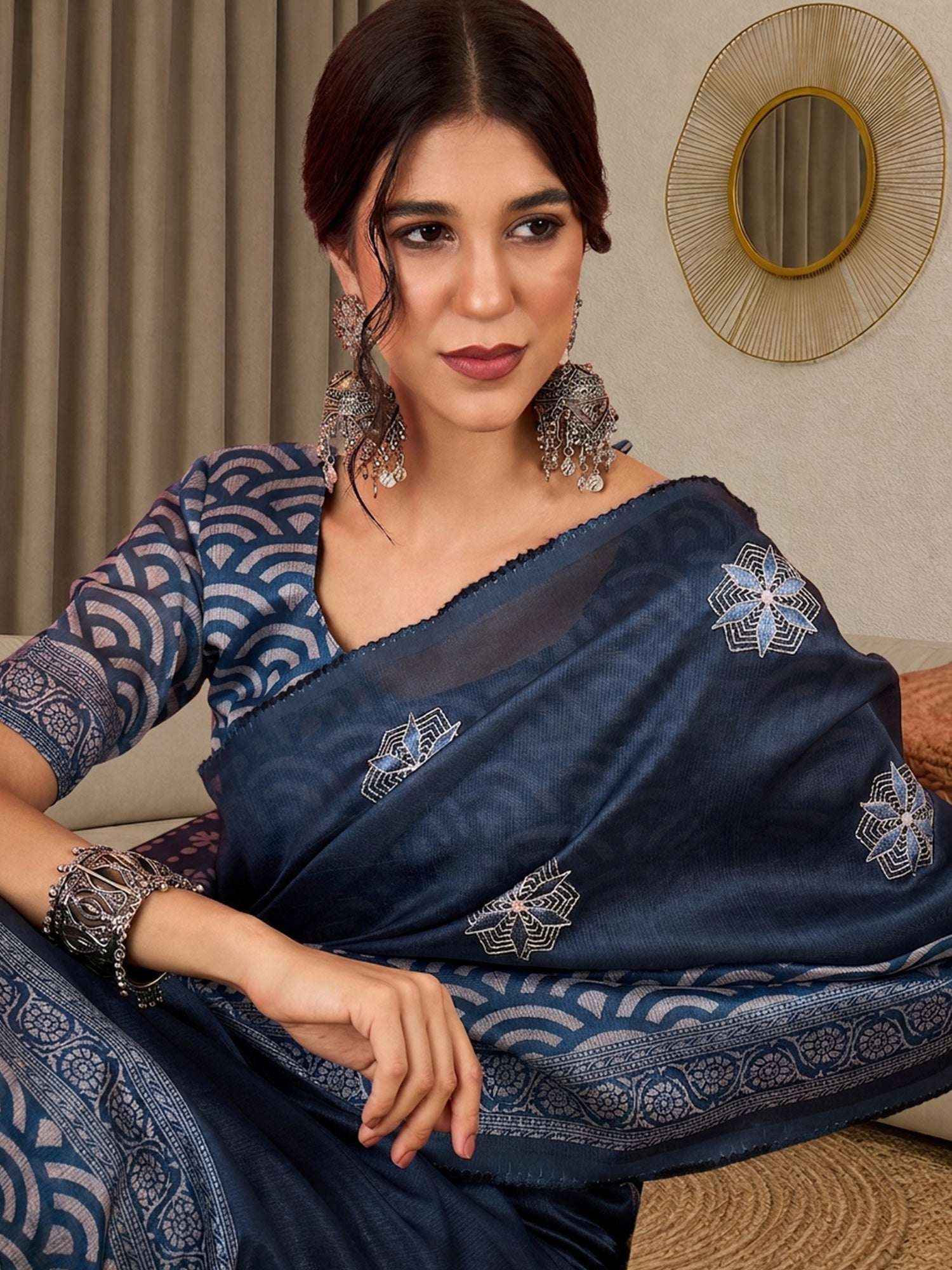 Blue Silk Blend saree – detail view 3