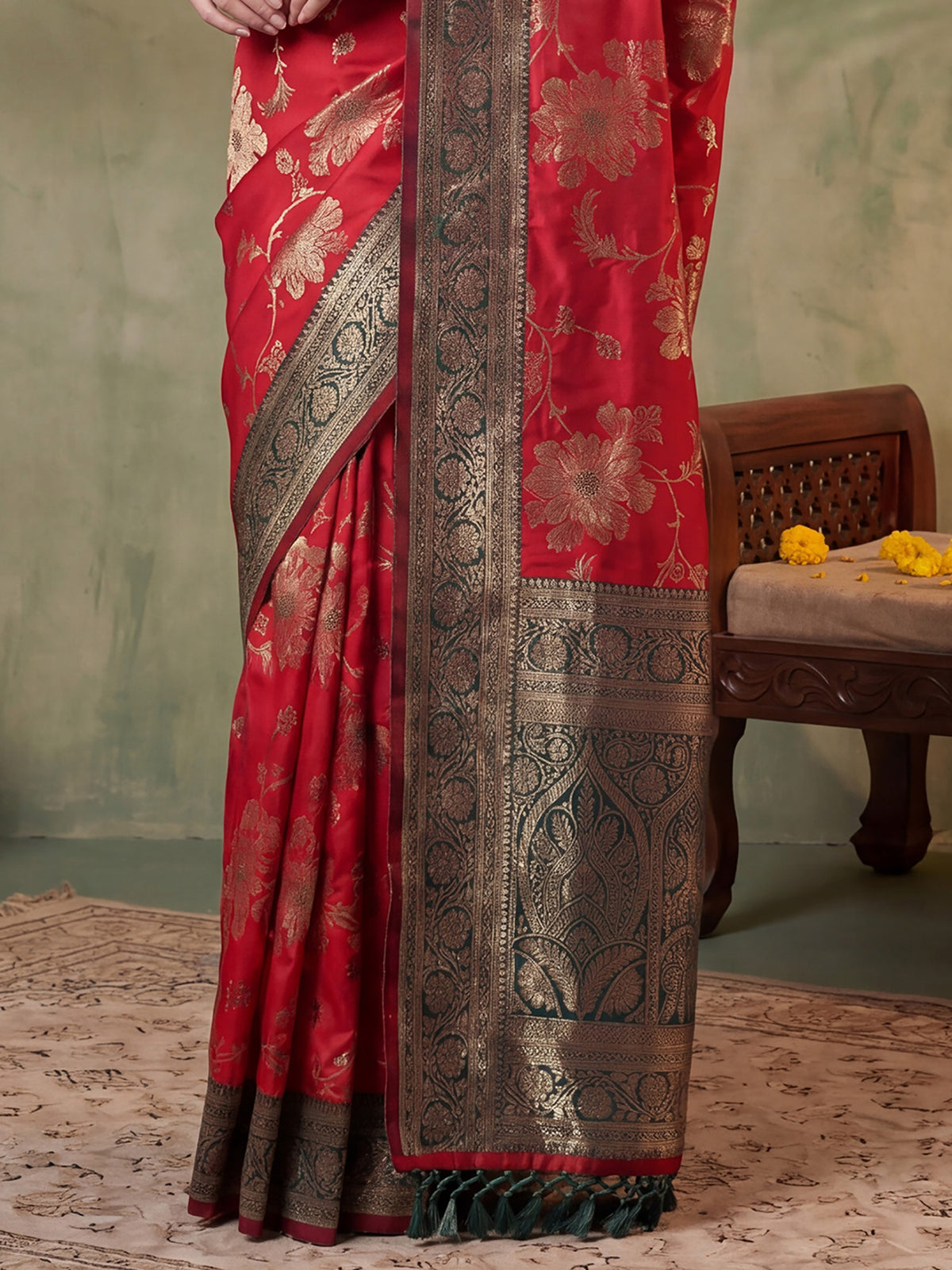 Red Silk Blend saree – detail view 5