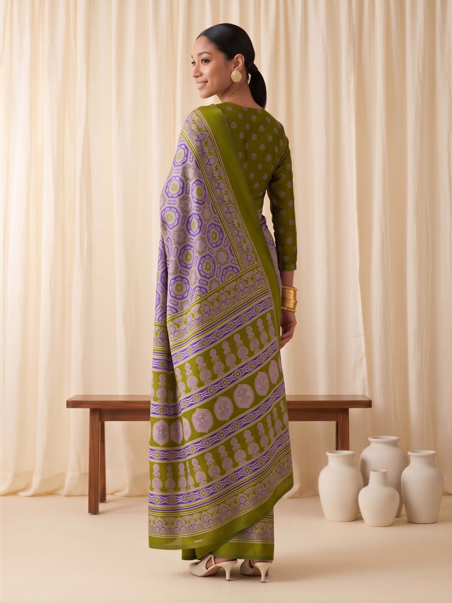 Purple Crepe saree – detail view 1