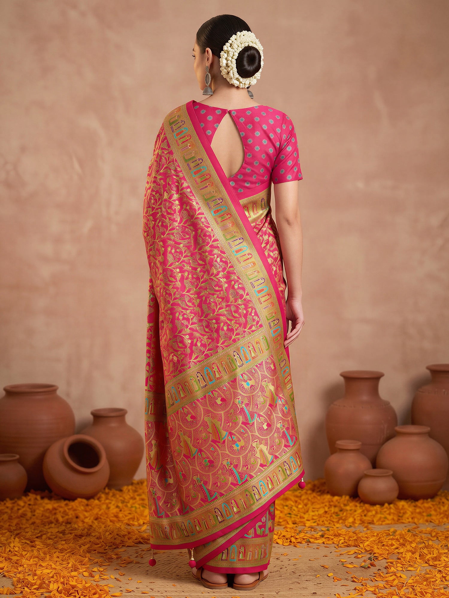 Pink Silk Blend saree – detail view 1