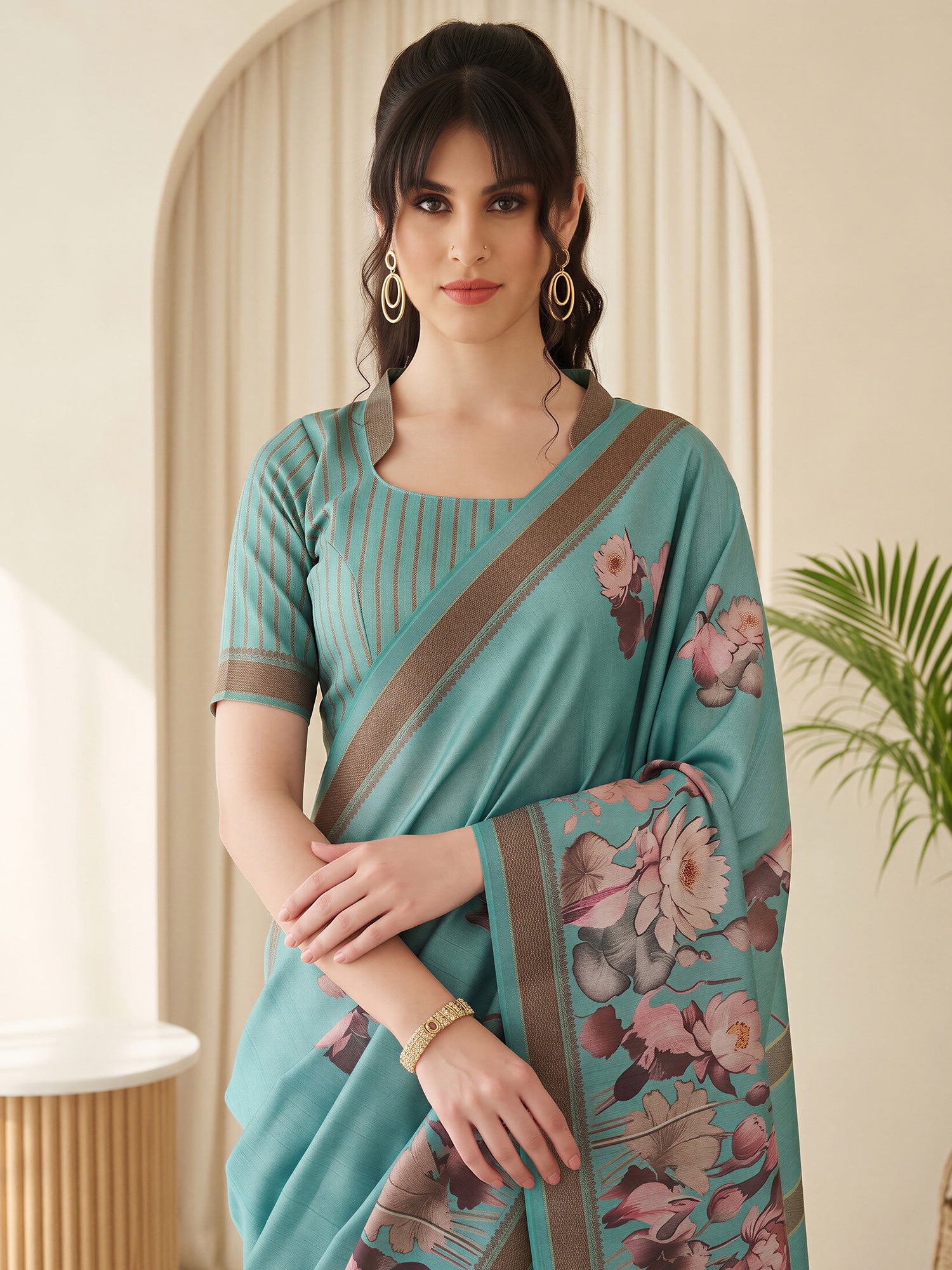 Turquoise Cotton Blend saree – detail view 2