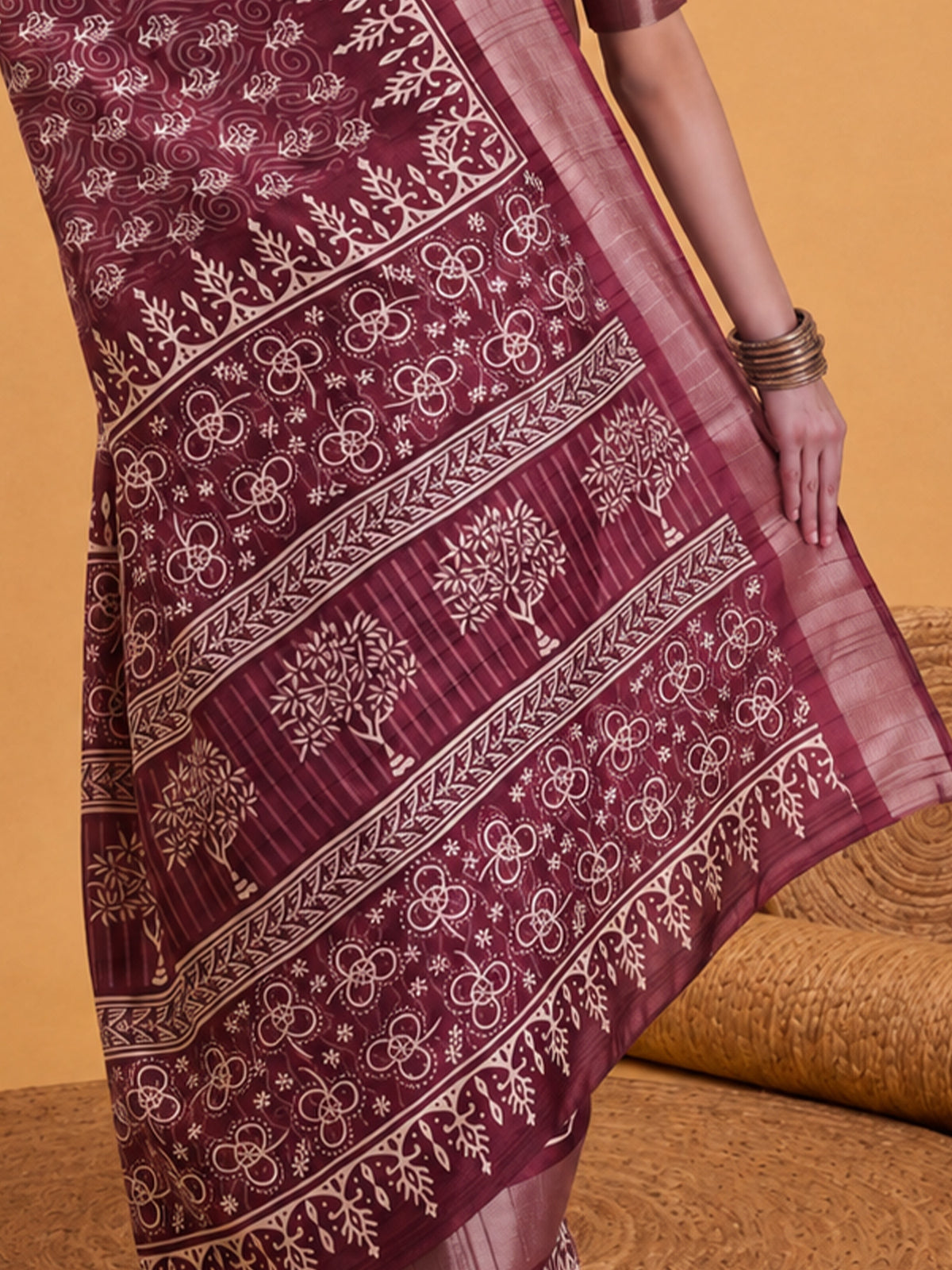 Maroon Silk Blend saree – detail view 5