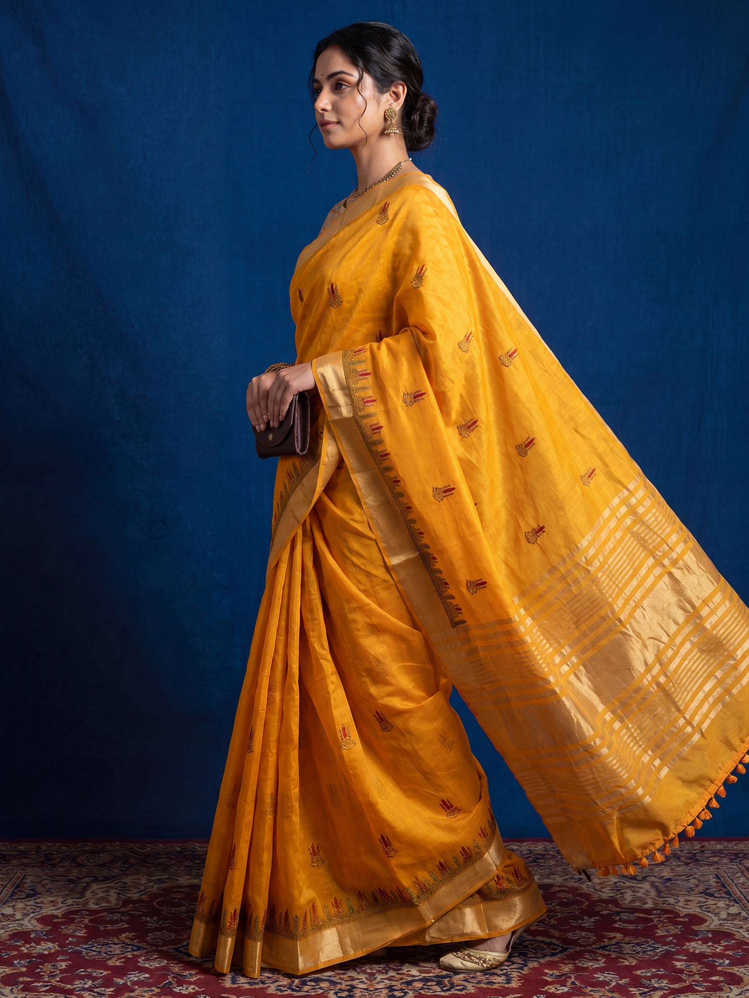 Mustard Cotton Linen saree – detail view 2