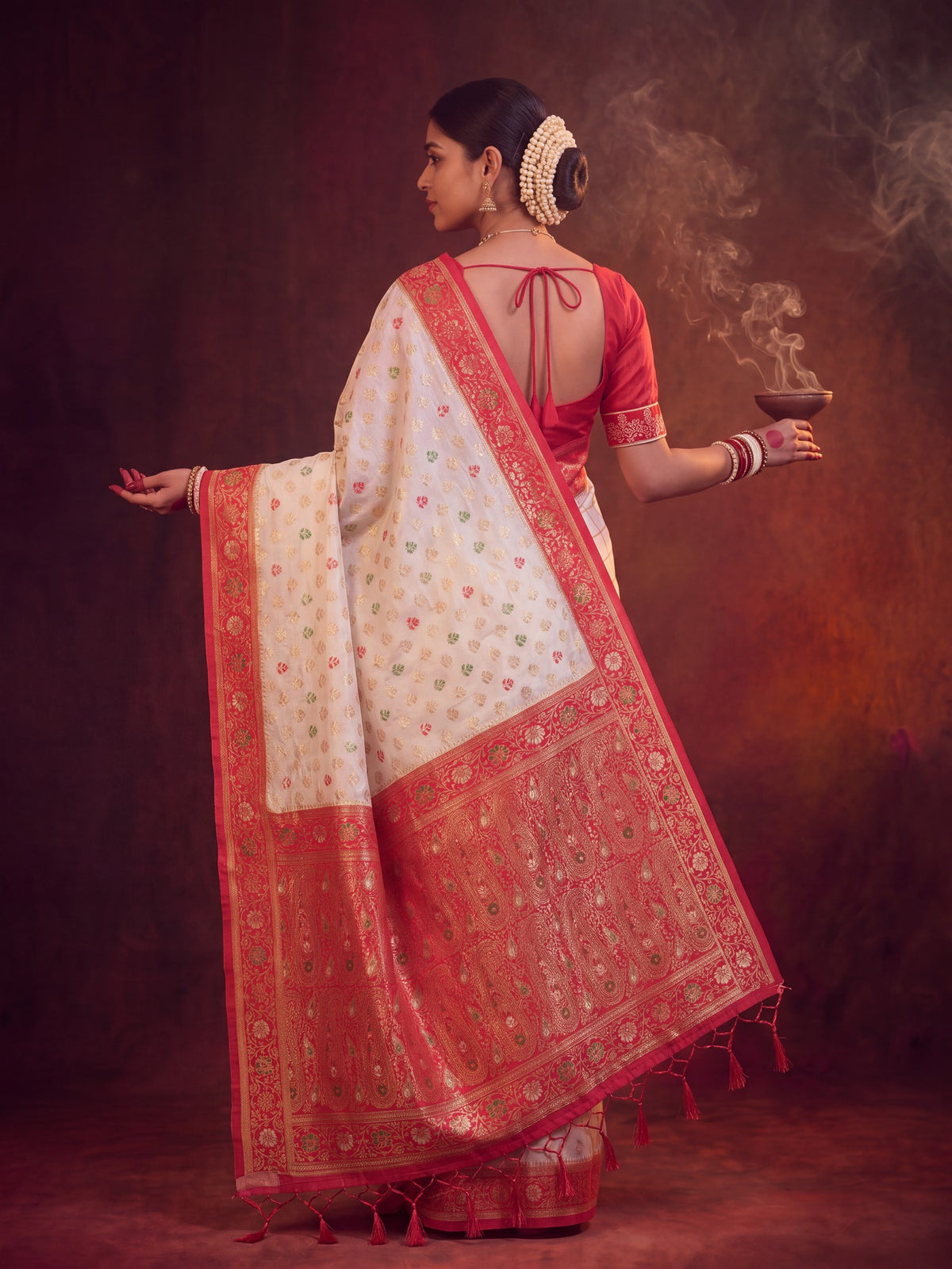 White Banarasi Silk saree – detail view 2