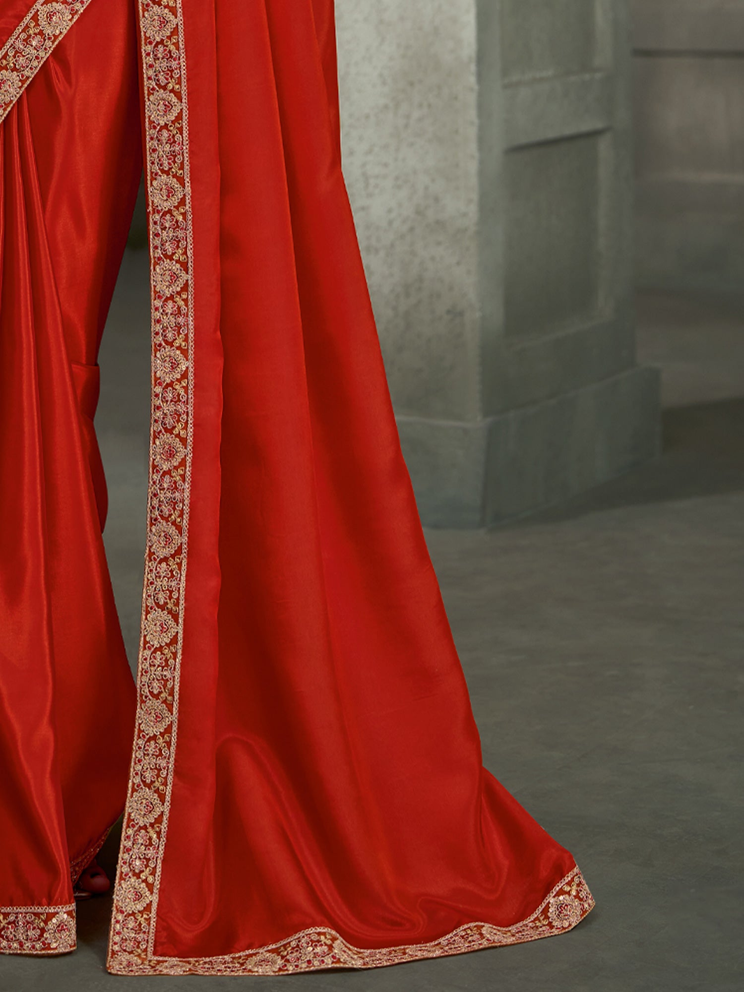 Orange Crepe saree – detail view 4