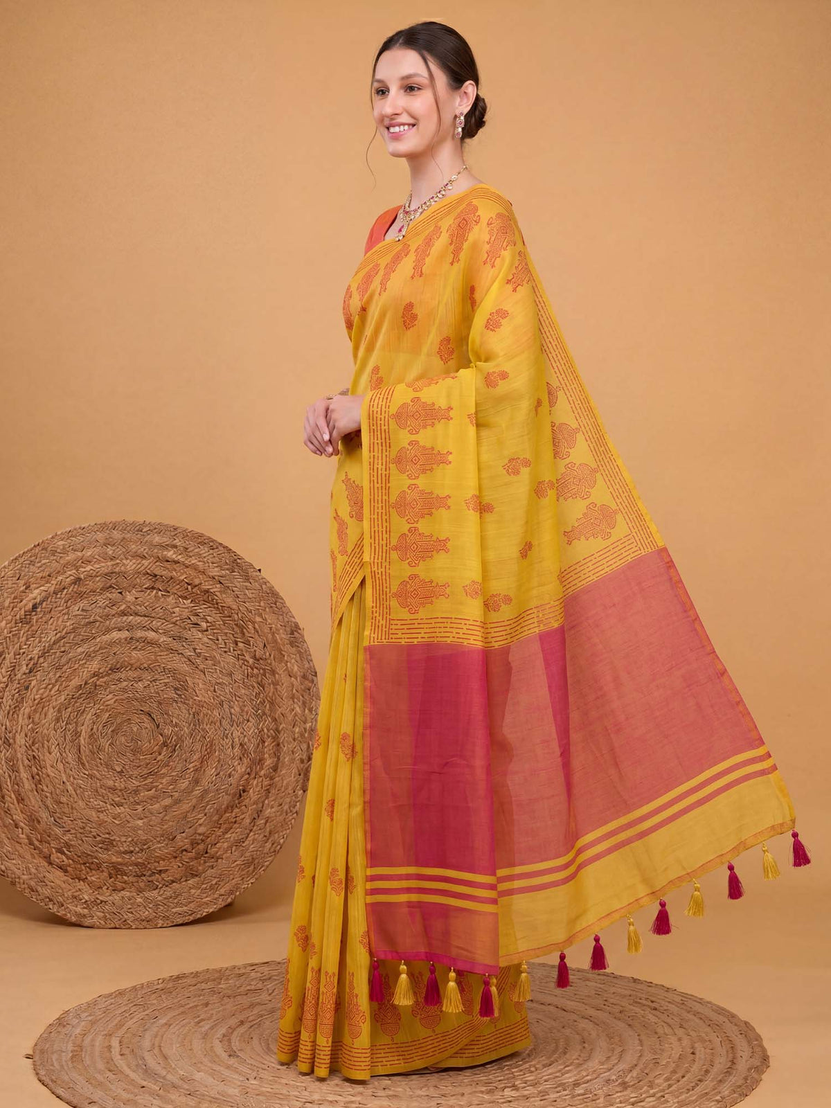 Yellow Linen saree – detail view 3