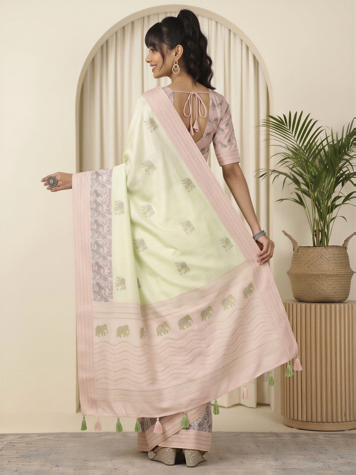 Light Green Silk Blend saree – detail view 1
