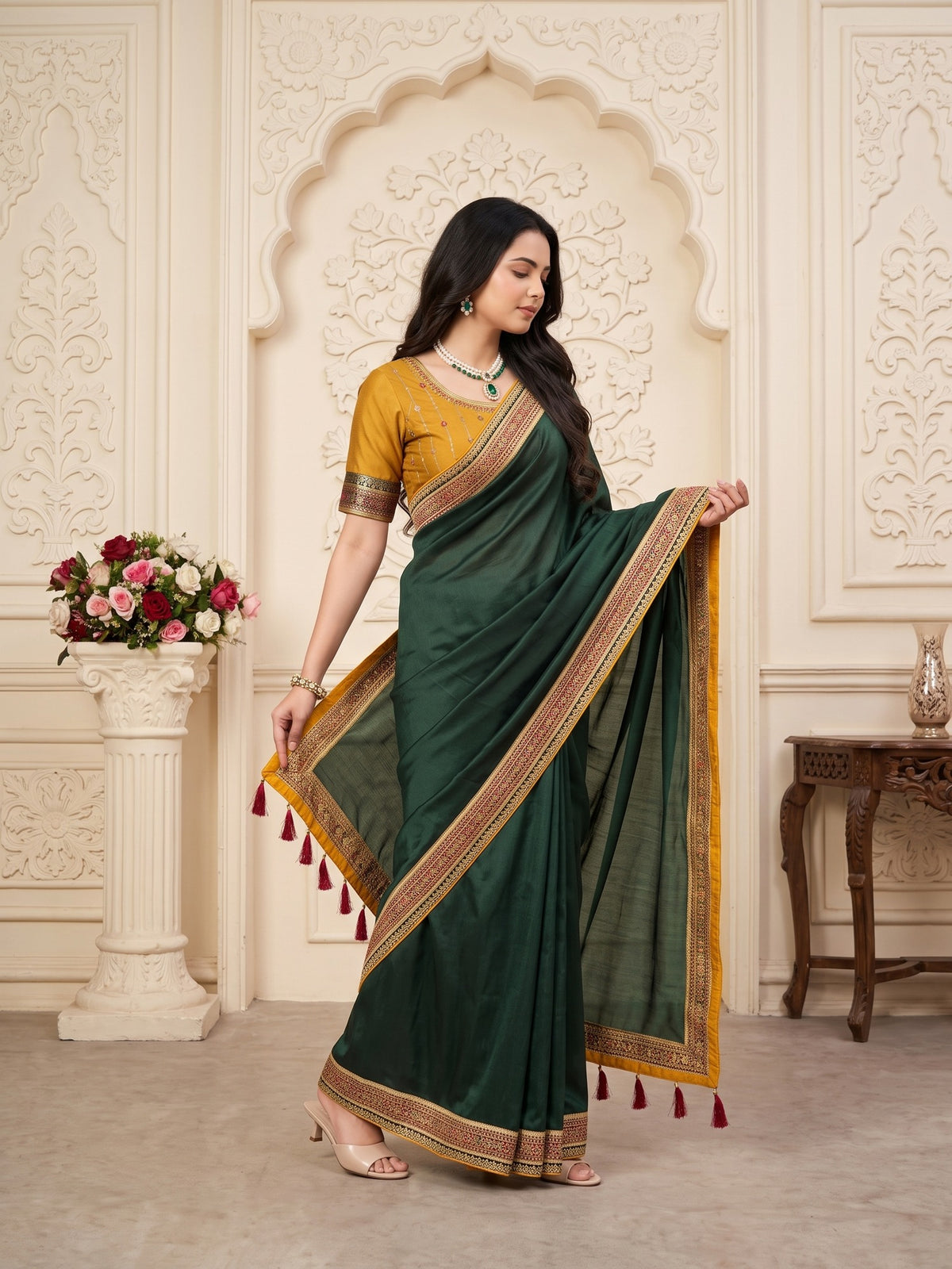 Green Vichitra Silk saree – detail view 4