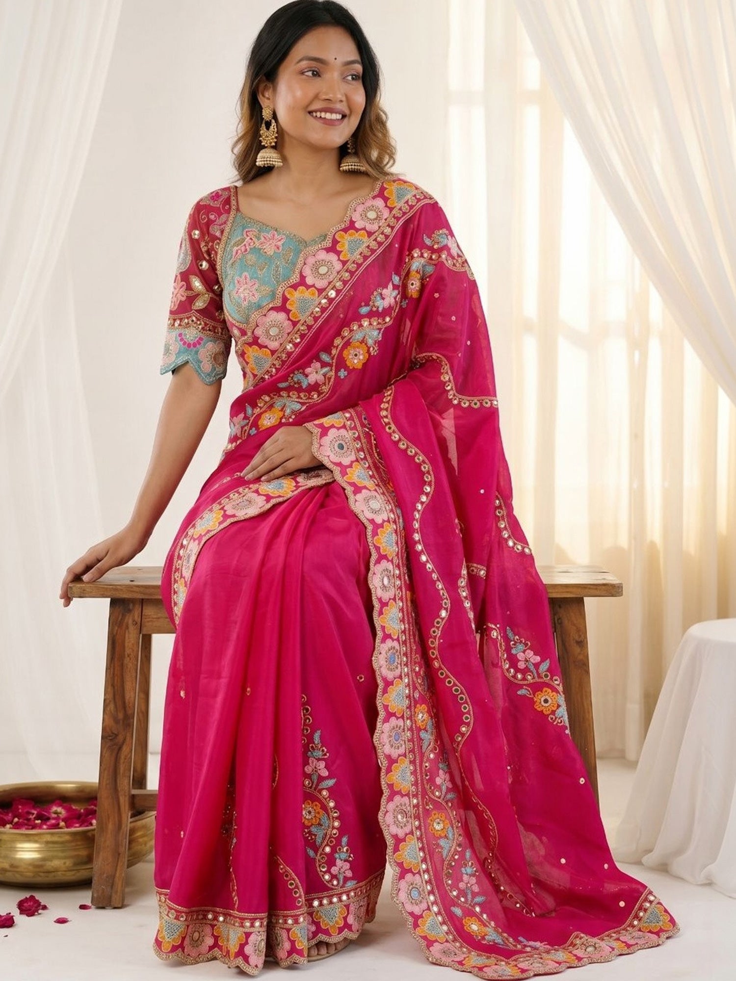 Pink Pure Georgette saree – detail view 2