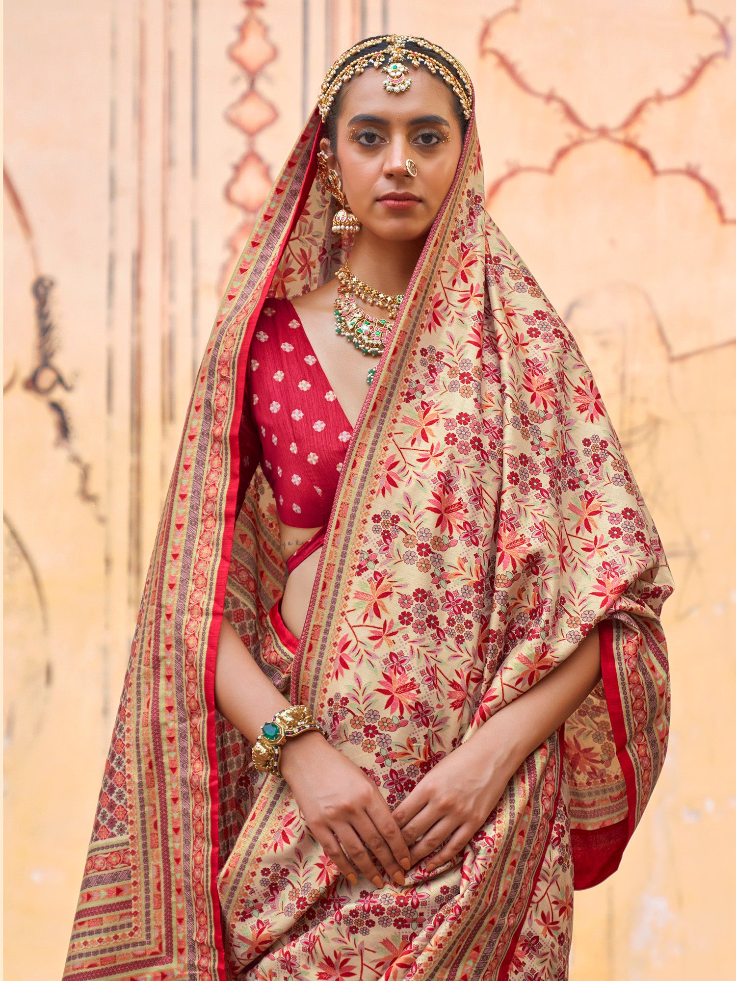 Cream Silk Blend saree – detail view 1