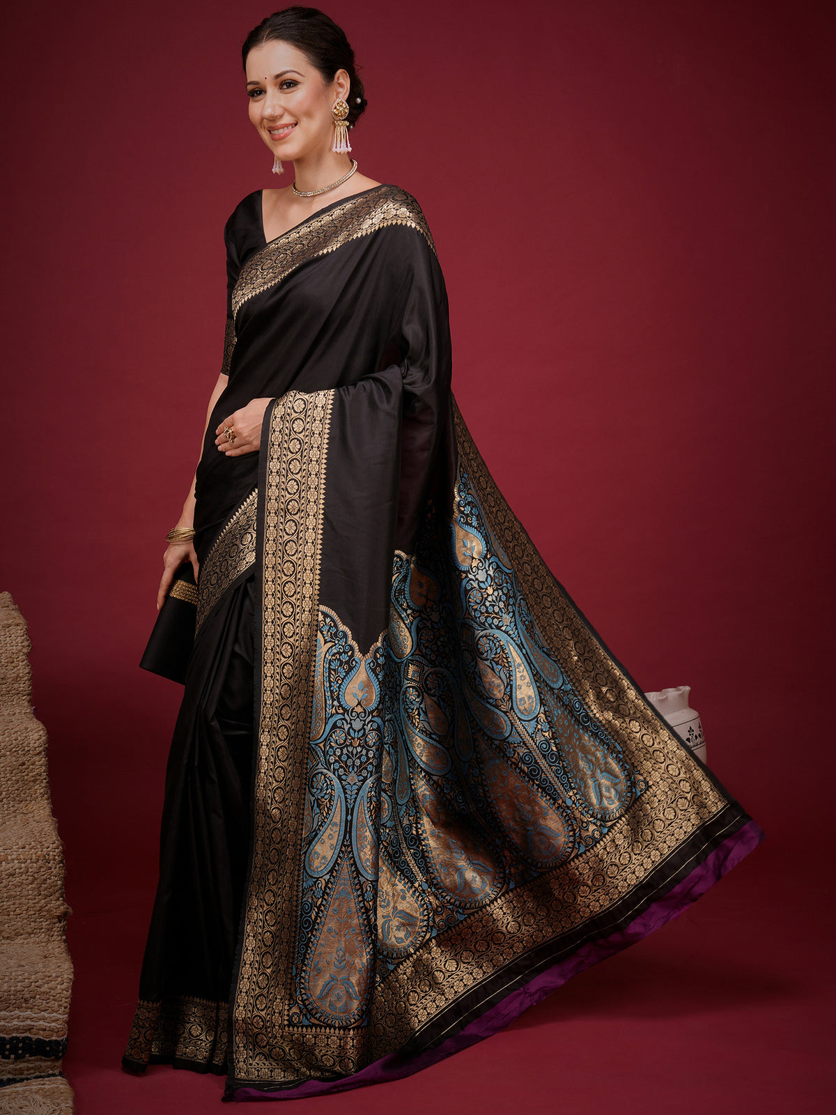 Black Soft Silk saree – detail view 2