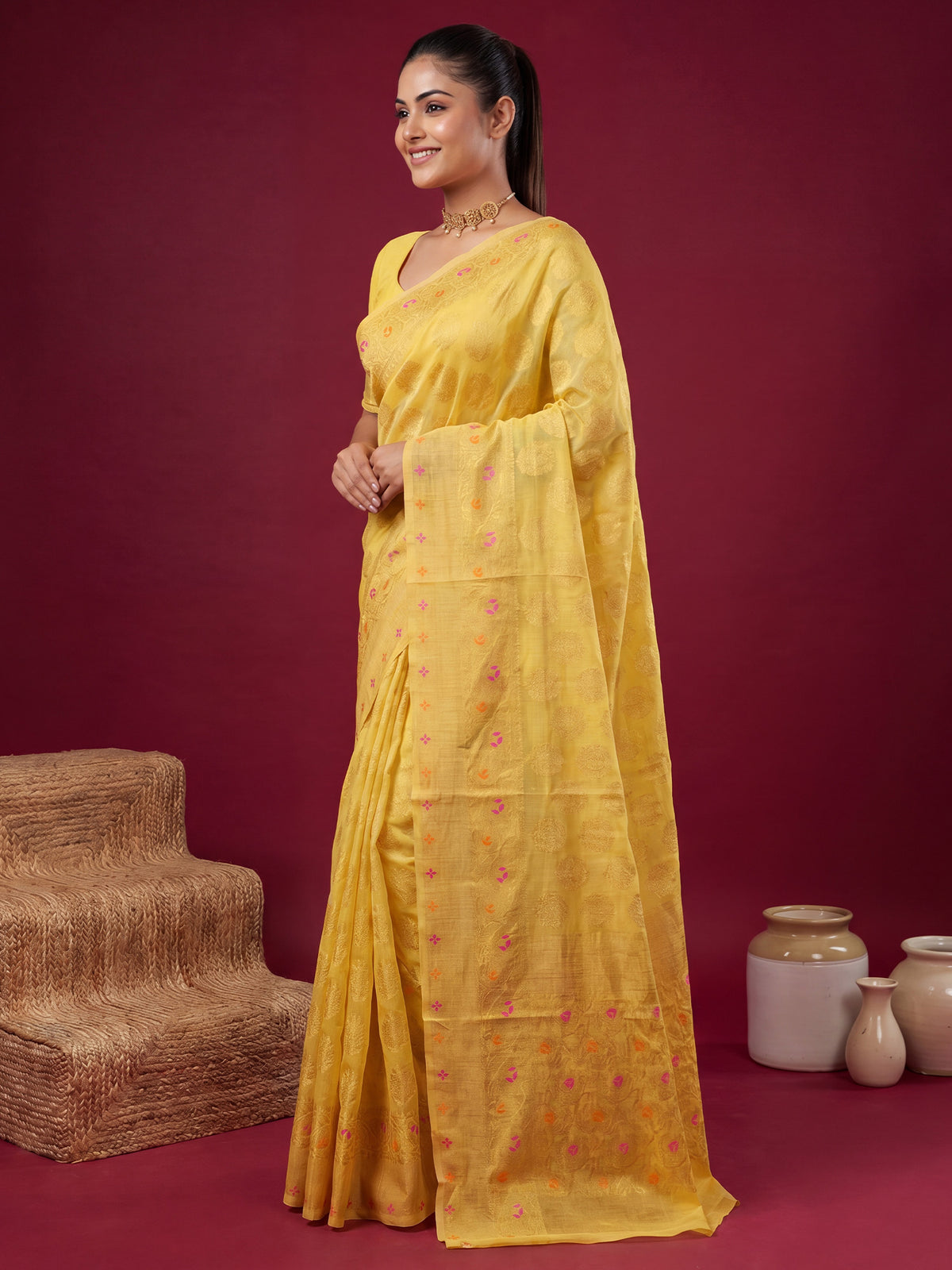 Yellow Silk Blend saree – detail view 2