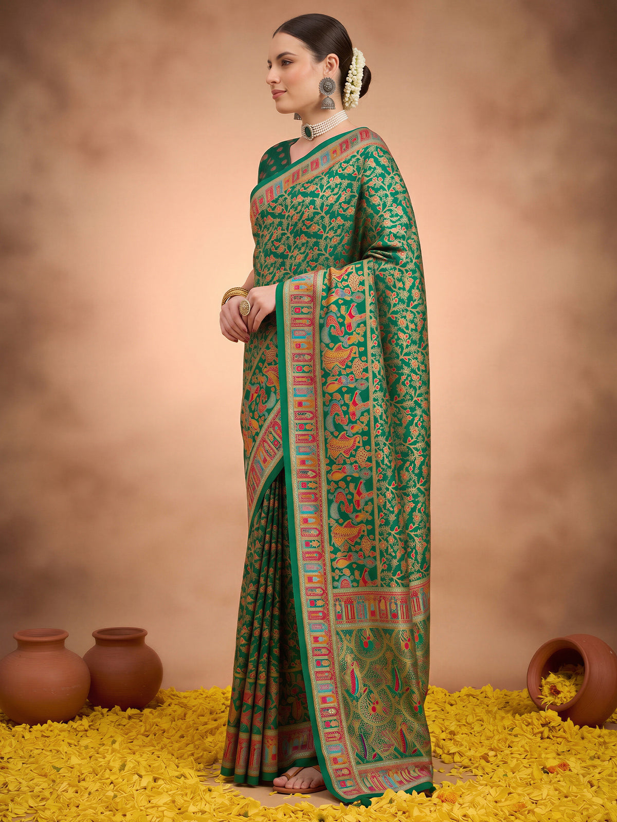 Dark Green Silk Blend saree – detail view 1