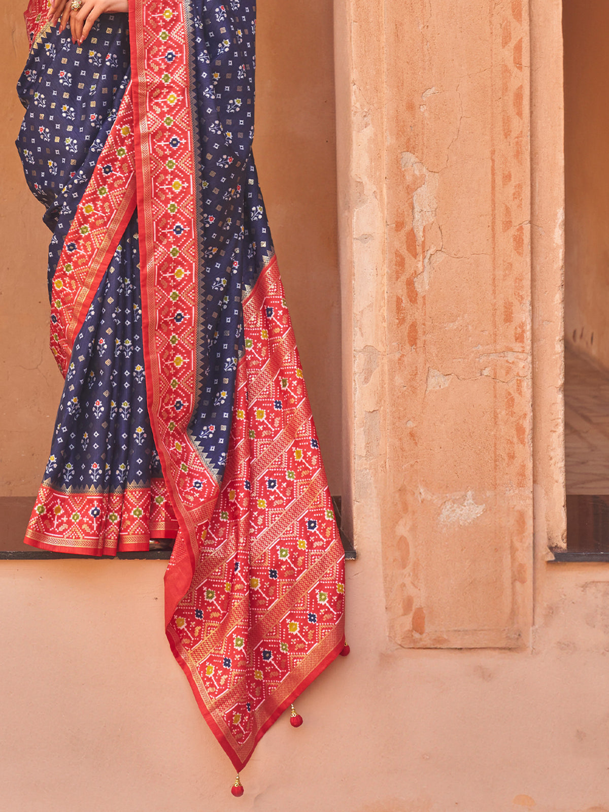 Navy Blue Silk Blend saree – detail view 4