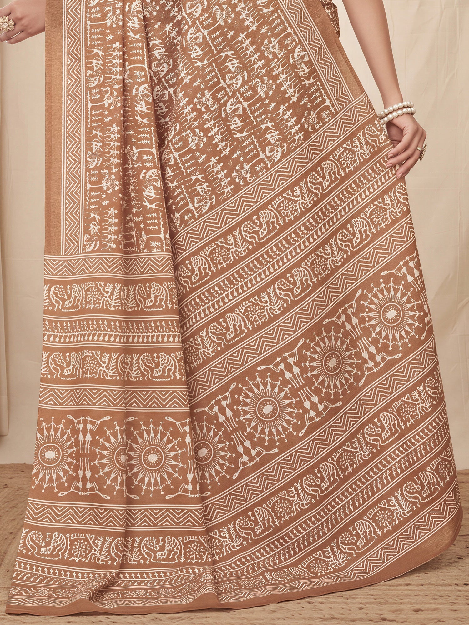 Camelbrown Dola Silk saree – detail view 5