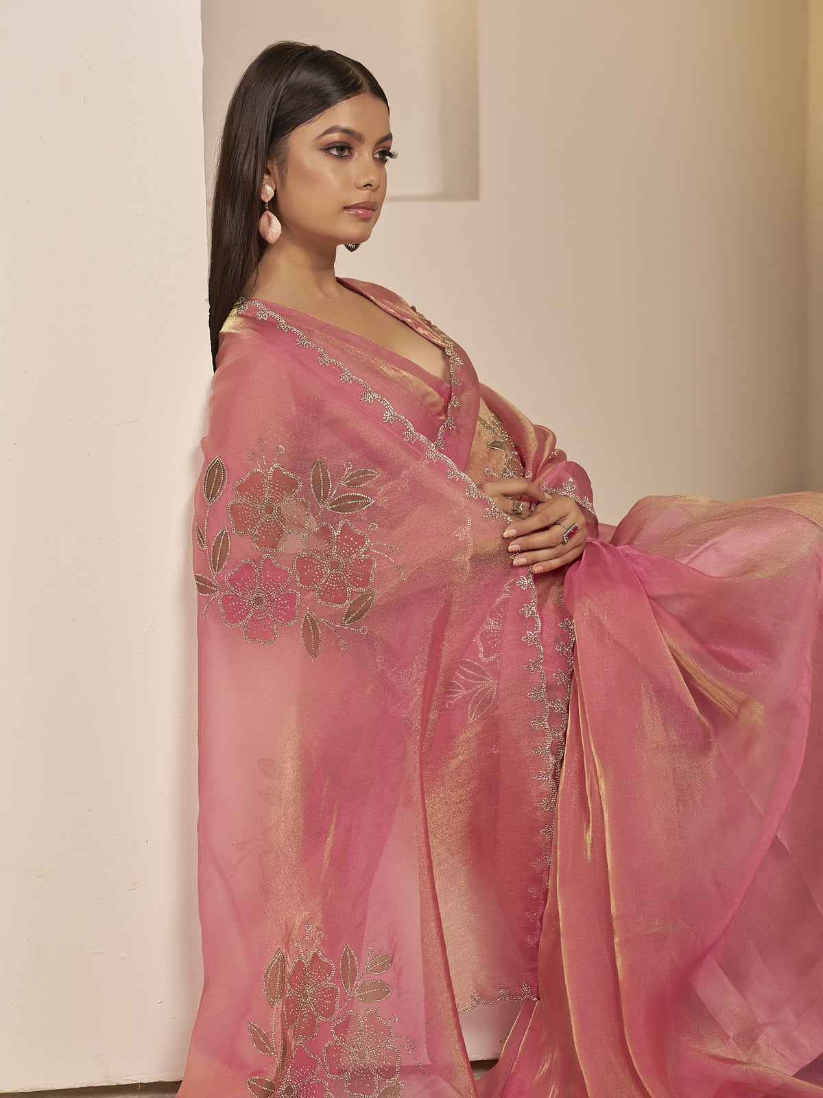 Pink organza saree view 4