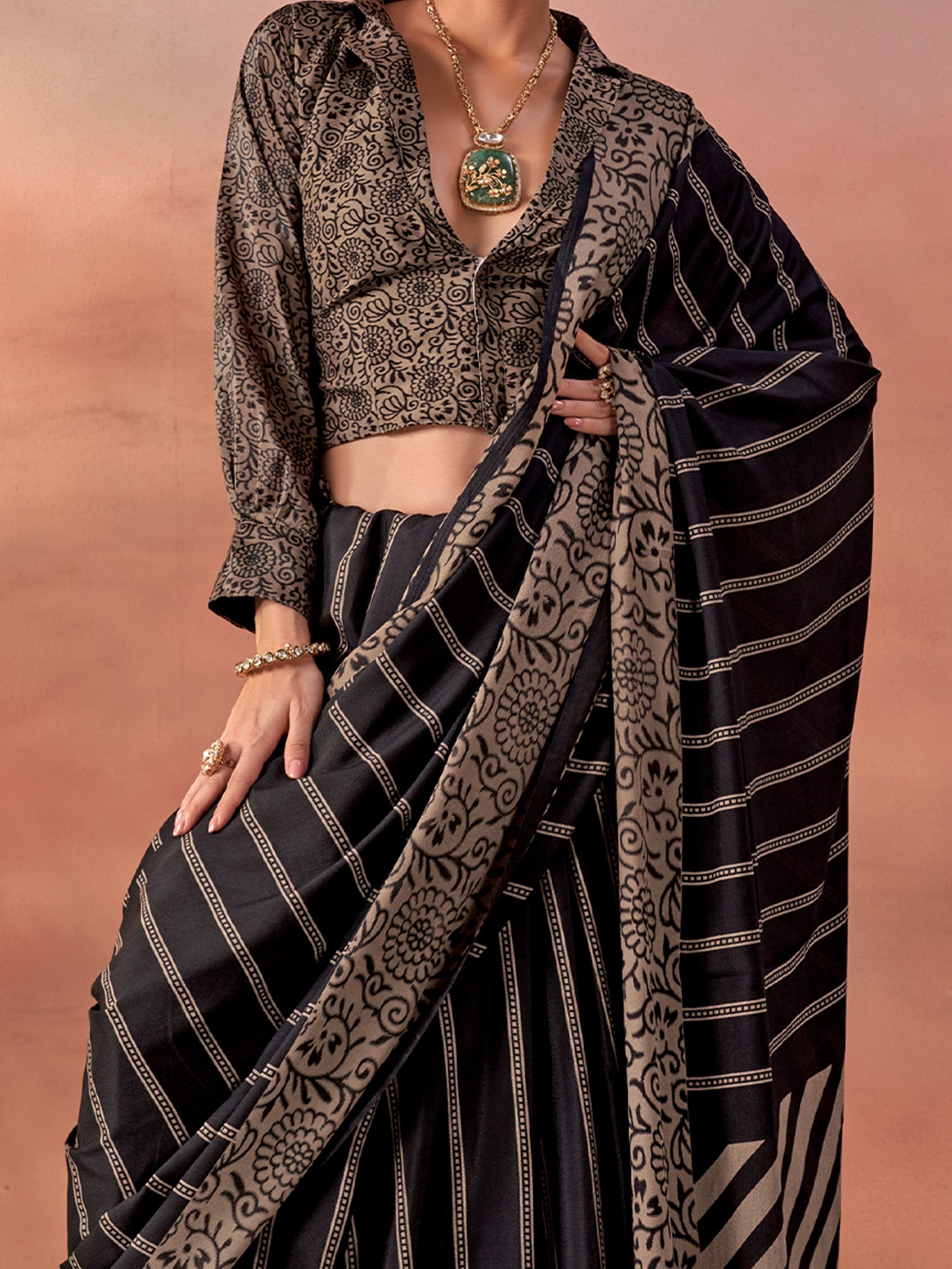 Black Silk Blend saree – detail view 3