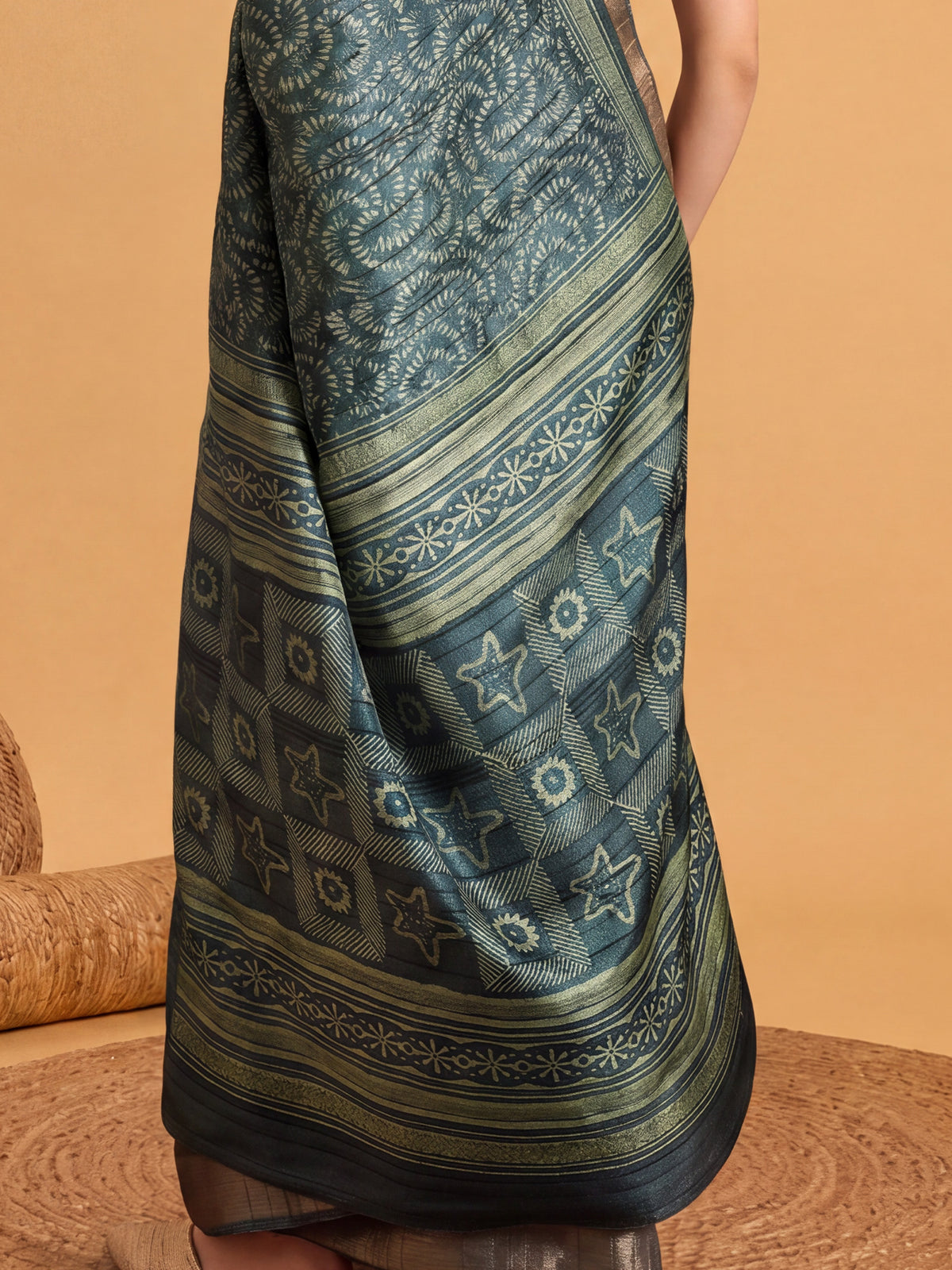 Teal Green Silk Blend saree – detail view 5