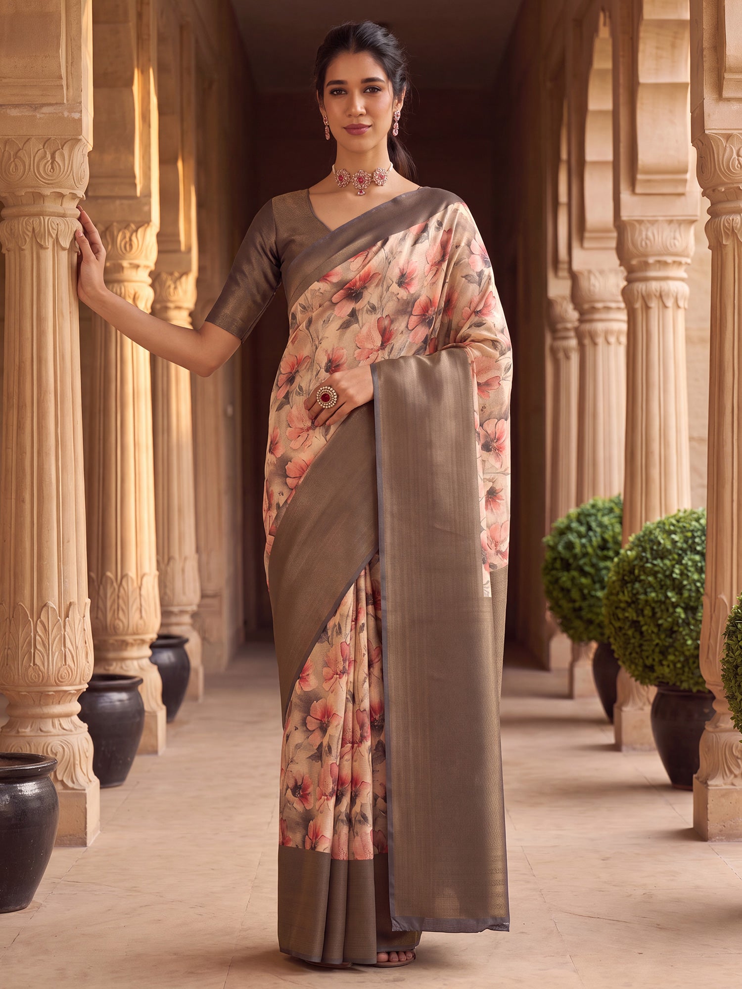 Beige Silk Blend saree – detail view 3