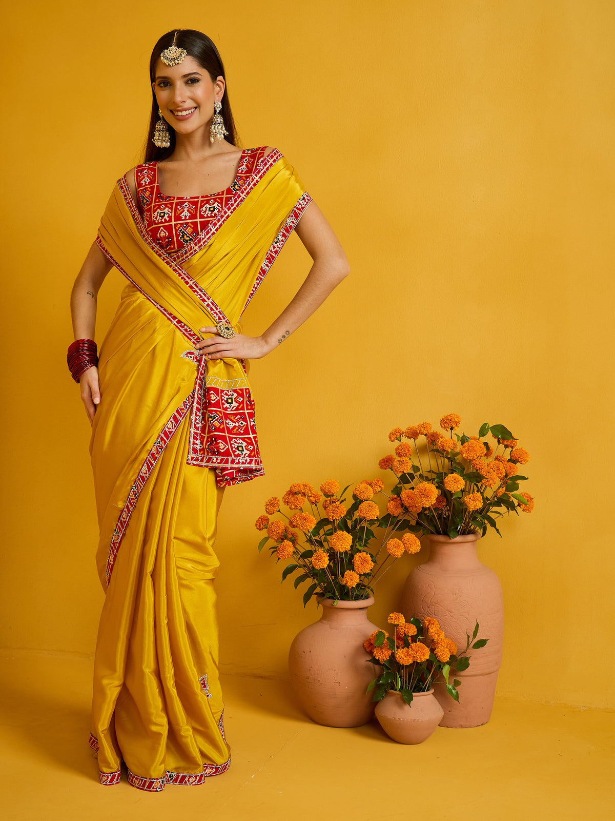 Yellow Silk Blend saree – detail view 2