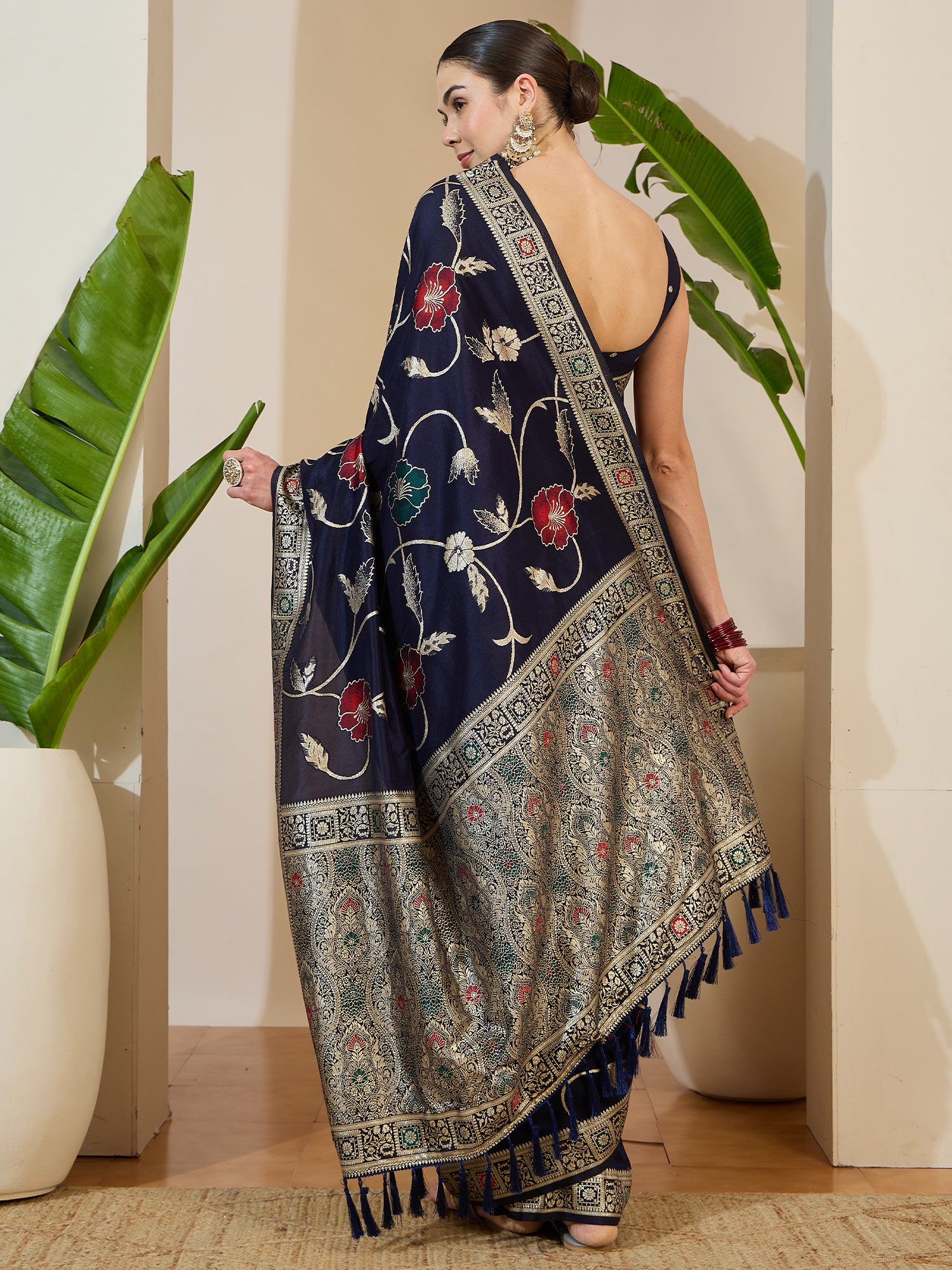 Navy Blue Dola Silk saree – detail view 1