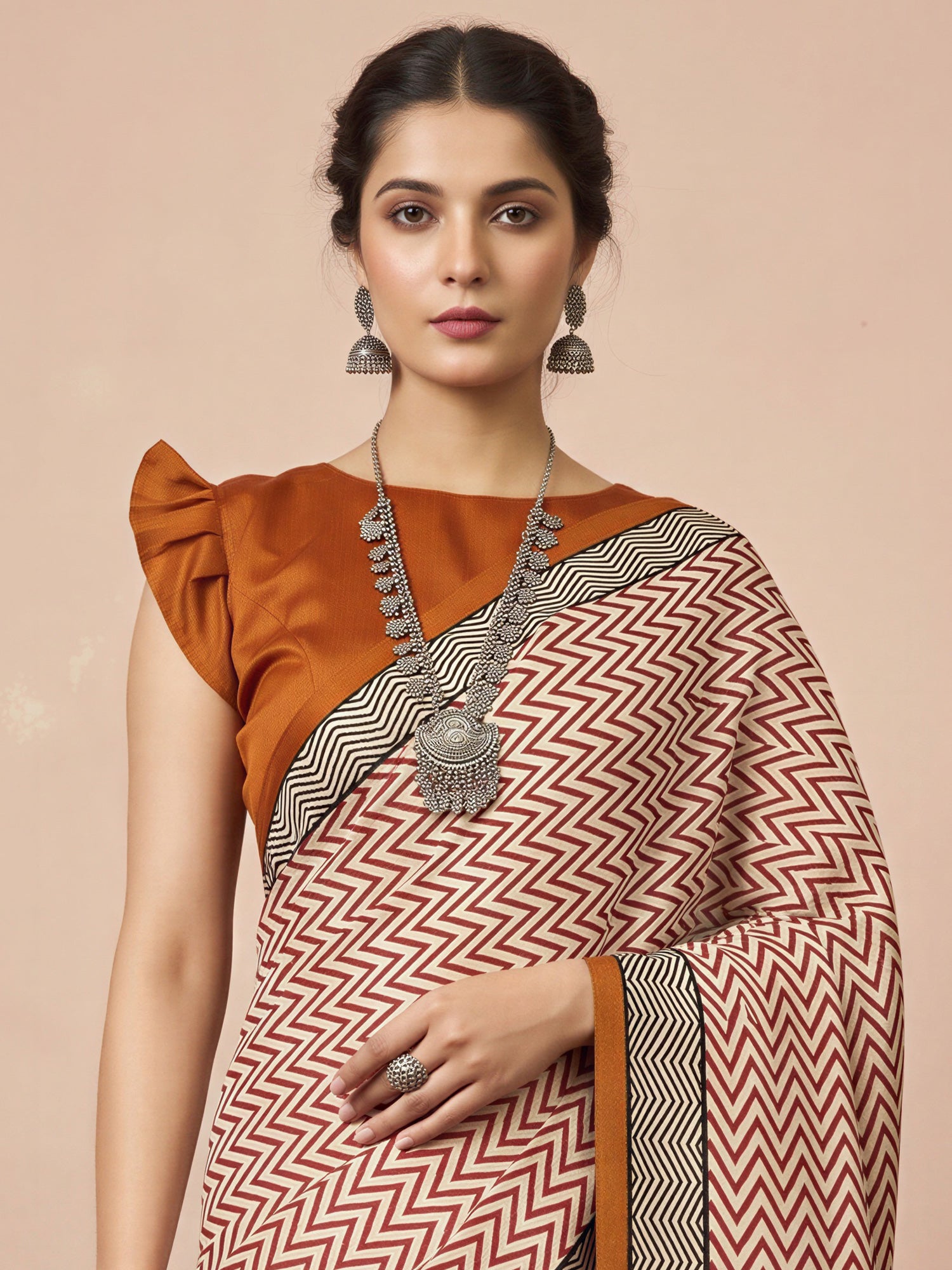 Rust Bhagalpuri Silk saree – detail view 3